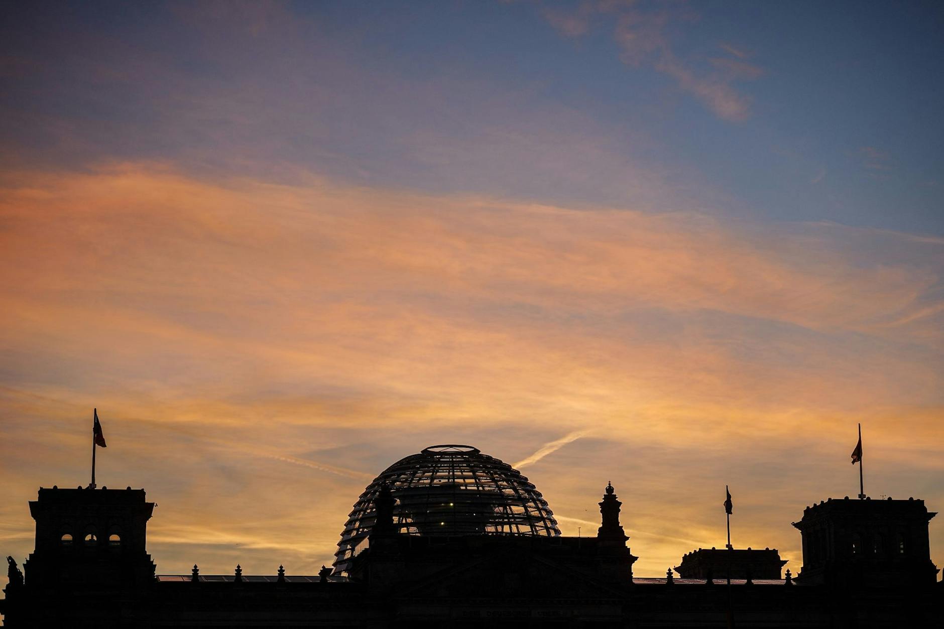 Das Reichstagsgebäude in Berlin. Ändert eine womöglich fällige Nachwahl die Zusammensetzung der Fraktionen? 