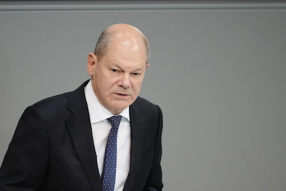 Bundeskanzler Olaf Scholz in seiner Regierungserklärung im Deutschen Bundestag.  