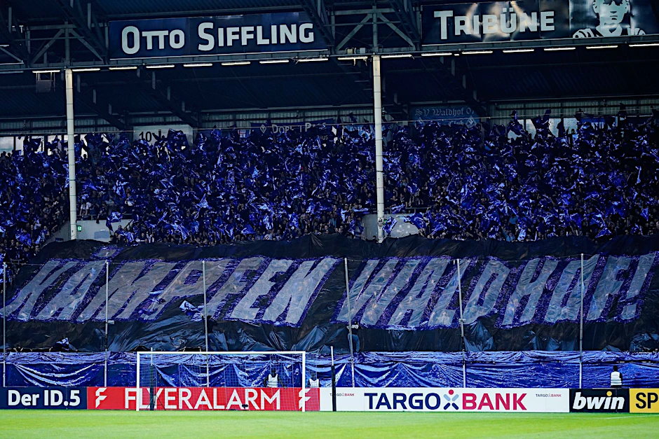 Waldhof Mannheim hatte im DFB-Pokal den 1. FC Nürnberg zu Gast.   - Nutzung nur nach schriftlicher Vereinbarung mit der dpa
