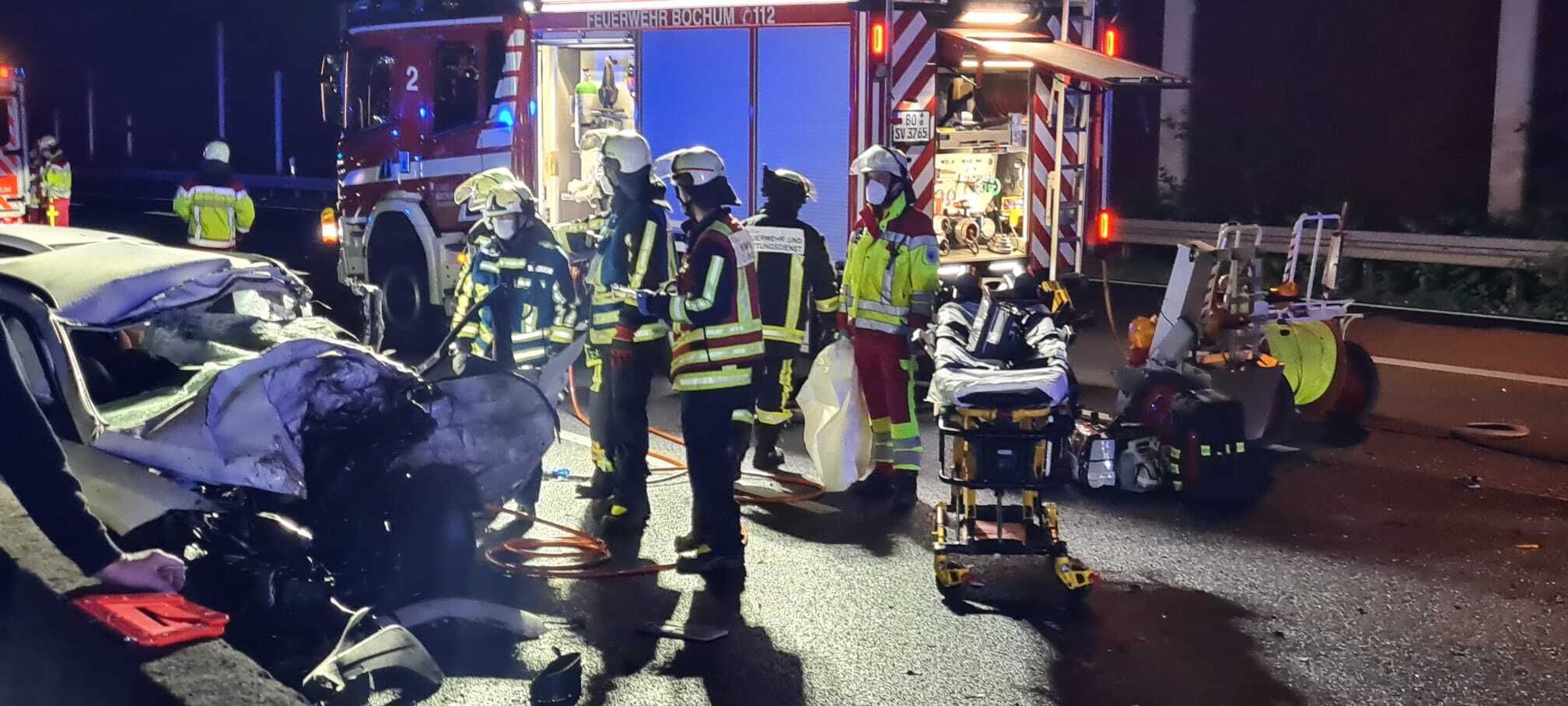 Geisterfahrerin Verursacht Horror-Crash Auf Der A40: Zwei Menschen Sind ...