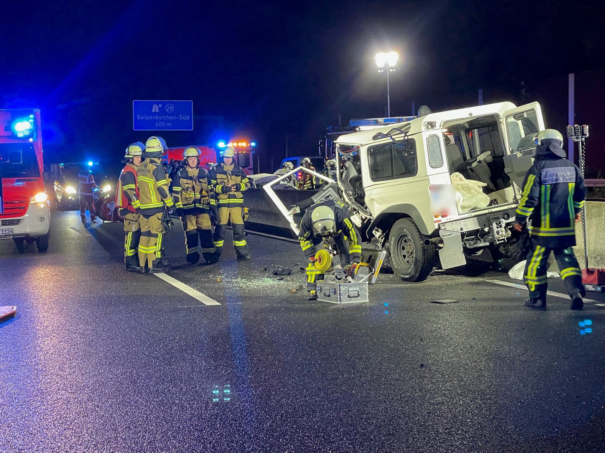 Geisterfahrerin Verursacht Horror-Crash Auf Der A40: Zwei Menschen Sind ...