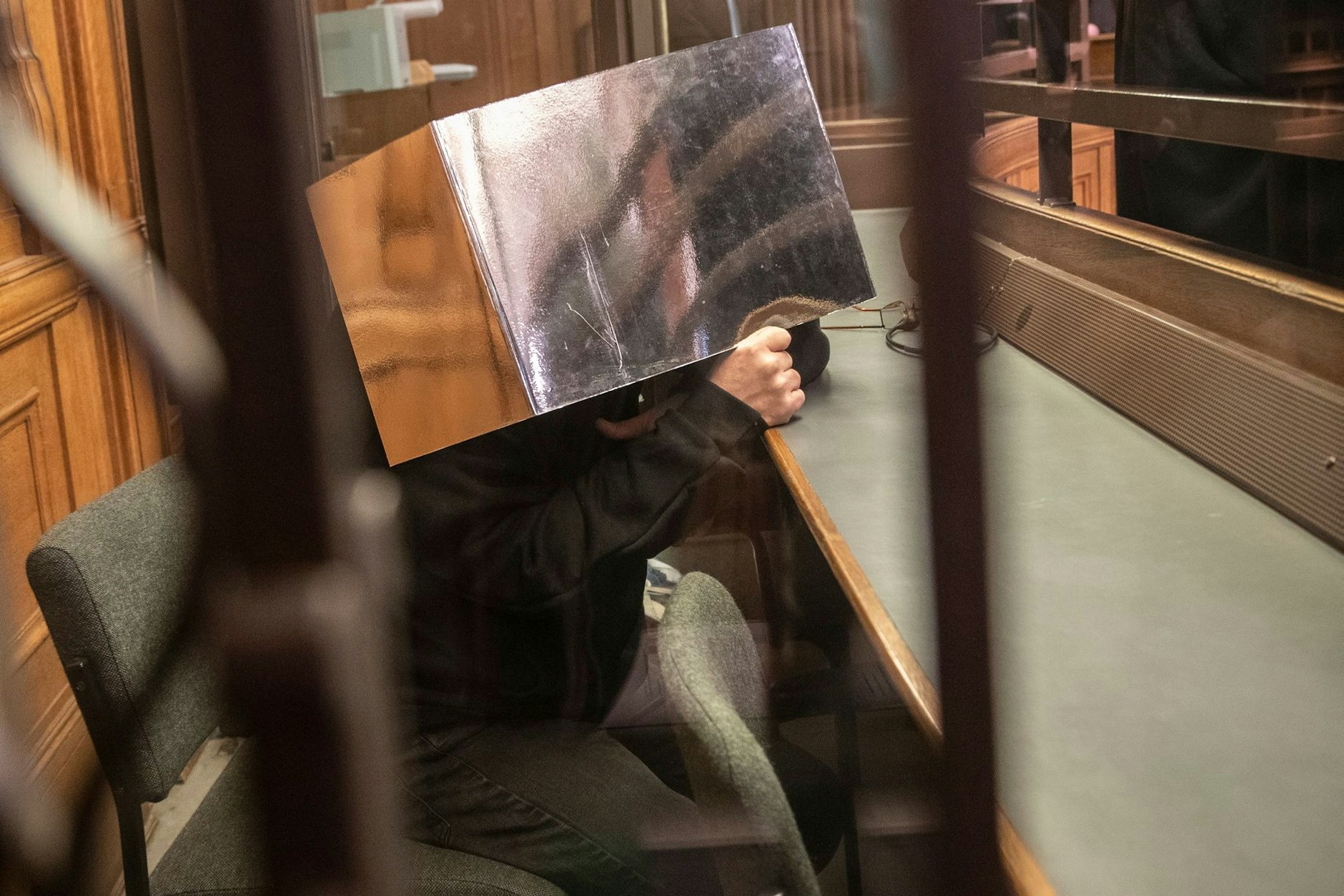 Omid R. (54) muss lebenslang in den Knast. Seine Freundin leidet bis heute unter den Folgen seiner brutalen Attacken. 