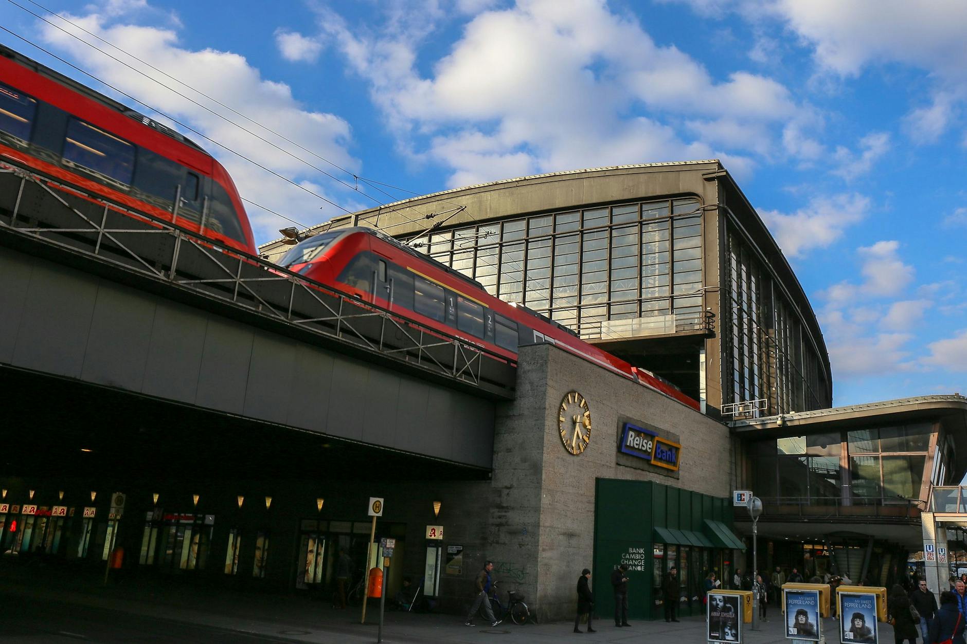 Der Bahnhof Zoo in Berlin