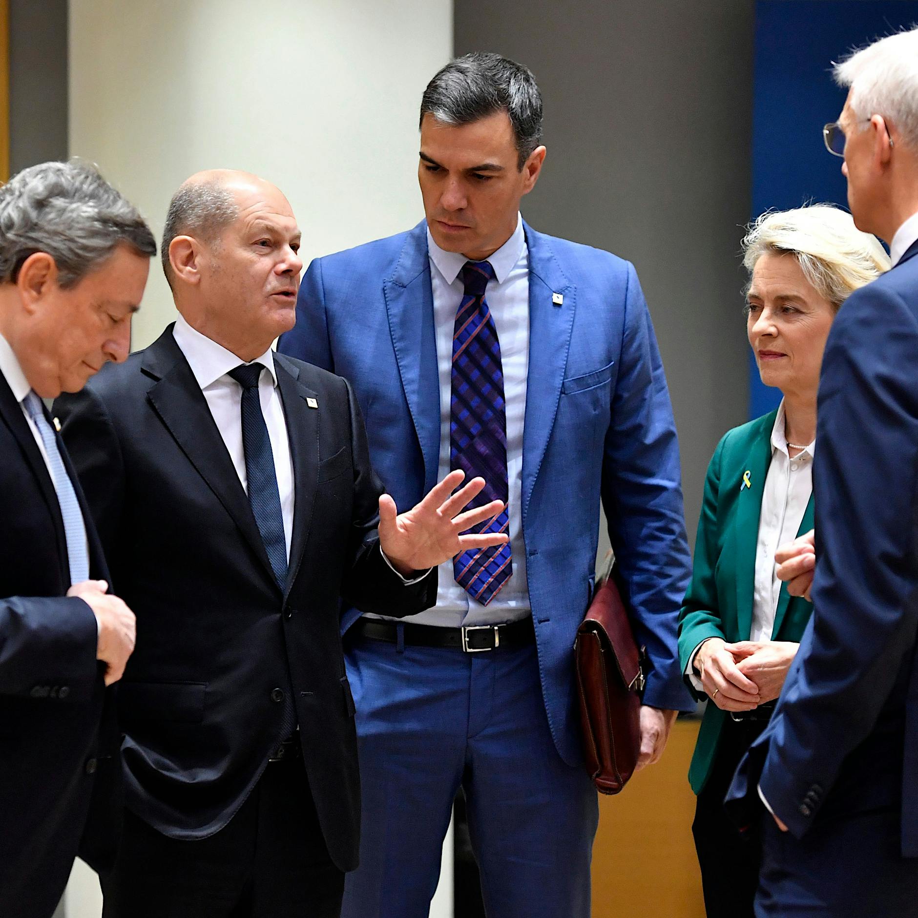 Das europäische Haus brennt, die EU muss die Ukraine militärisch unterstützen