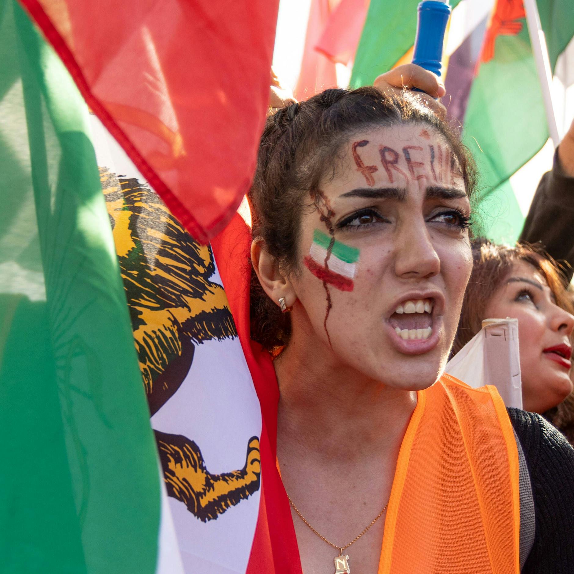 Starkes Zeichen: Rund 80.000 Menschen demonstrieren in Berlin Solidarität mit Protestierenden im Iran