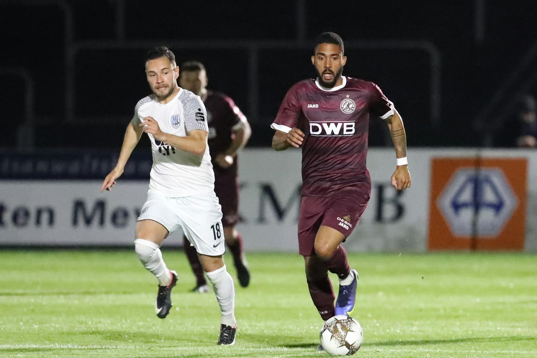 Catch me if you can! Wie in dem berühmten Film enteilt hier Darryl Geurts seinem Babelsberger Gegenspieler David Danko.