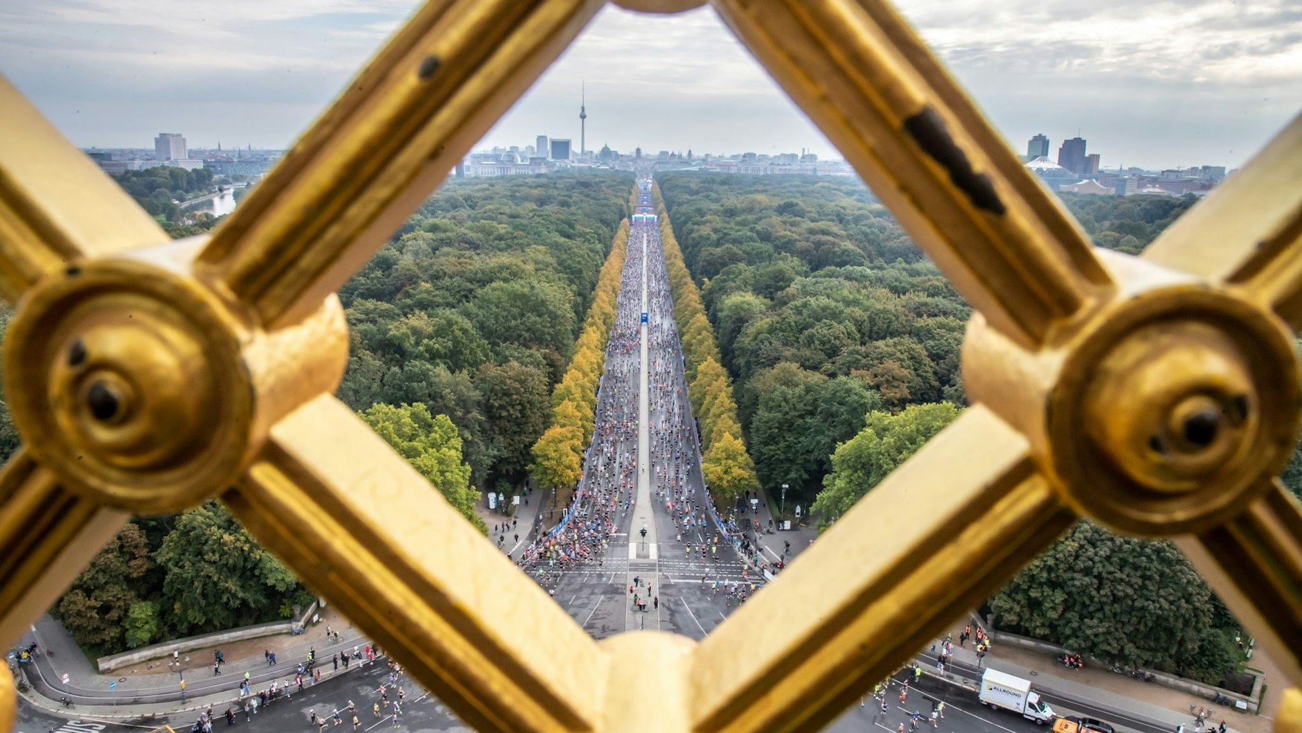 Die Straße des 17. Juni muss gesperrt werden. 