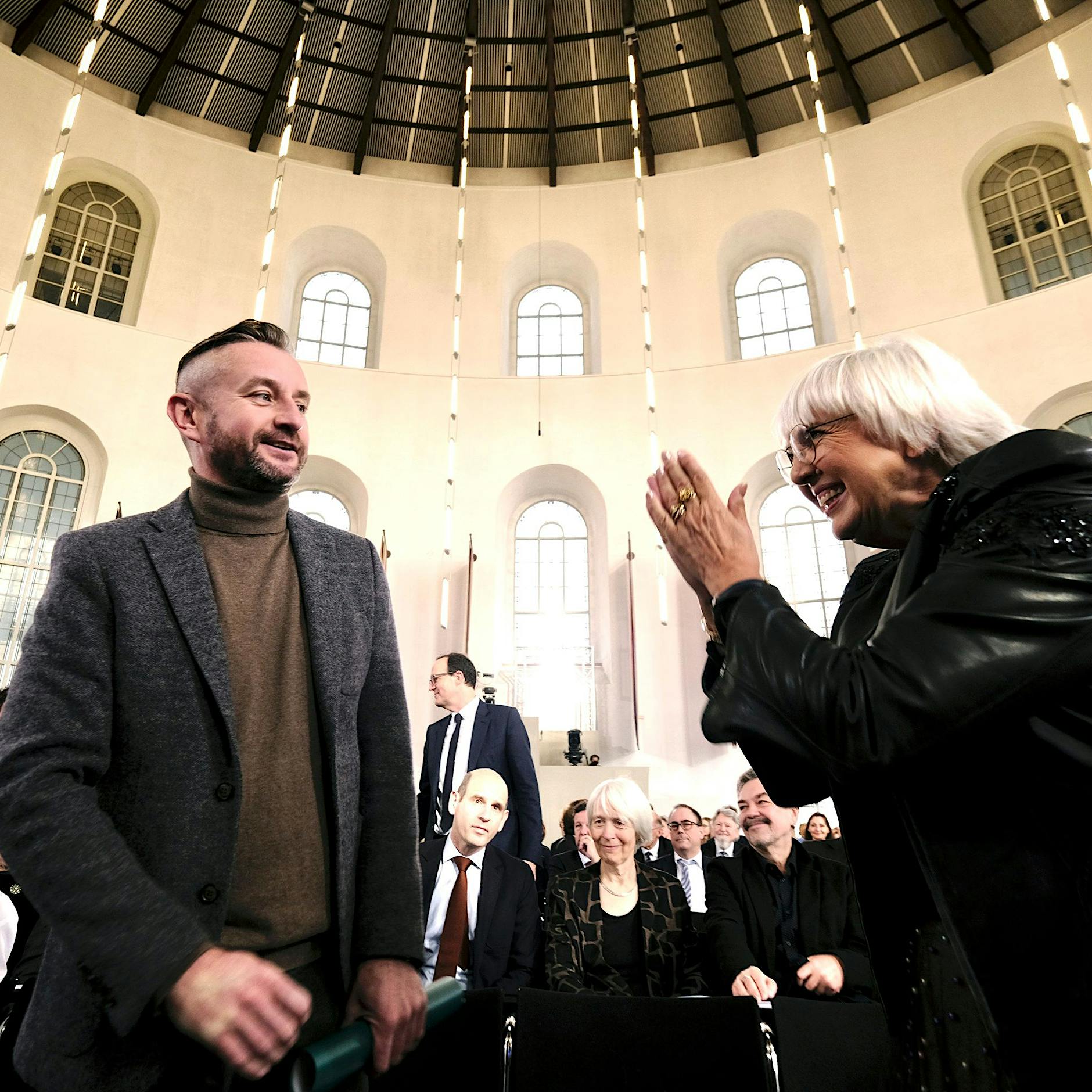 „Der Dichter sieht, was geschieht, aber er ist kein stoischer Seismograph“