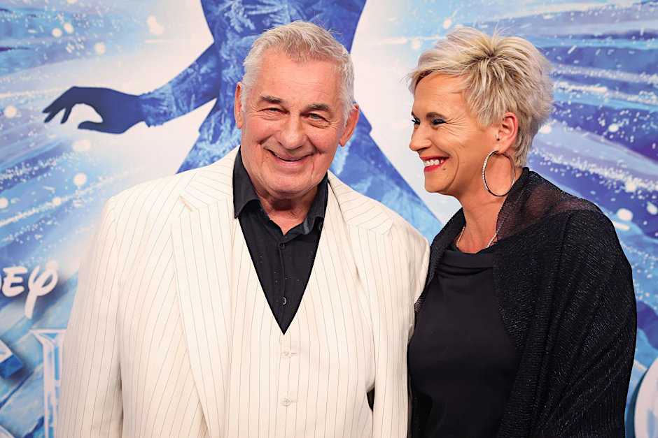 ARCHIV - Heinz Hoenig und seine Frau Annika haben ein Kind bekommen.  