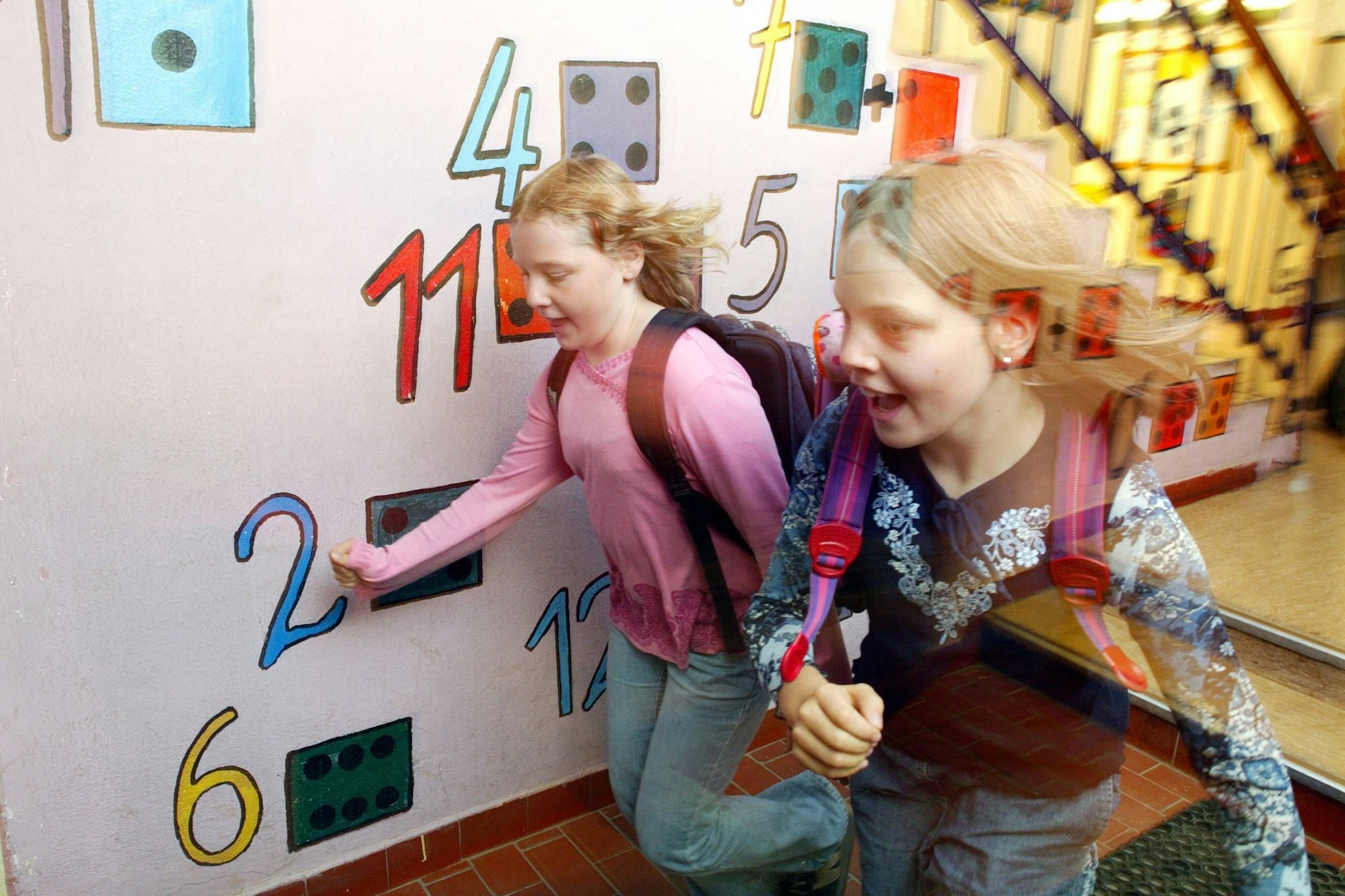 Für Kinder beginnt mit der Schule ein neues Leben.