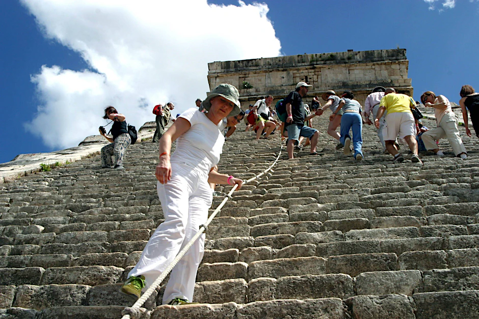 Blick auf das archäologische Gebiet von Chichen Itza, eine Kultstätte der Maya-Kultur.