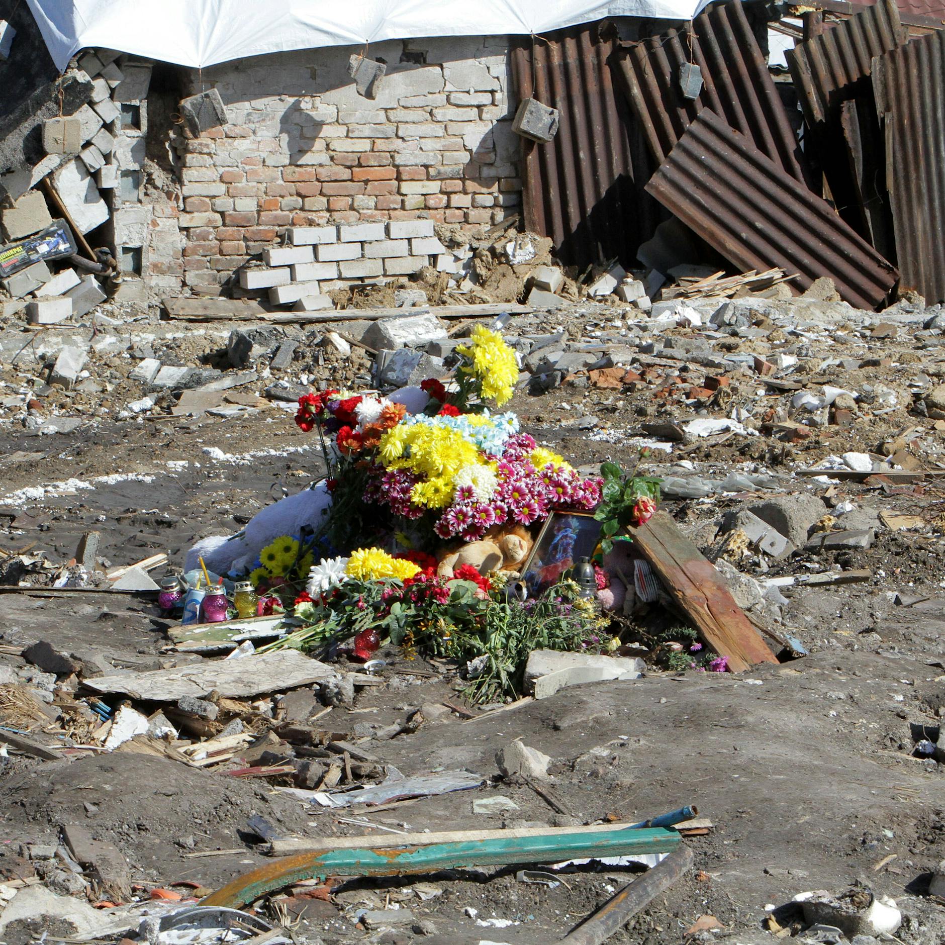 Ein Land in Ruinen: EU-Chefin und Kanzler wollen Marshall-Plan für die Ukraine