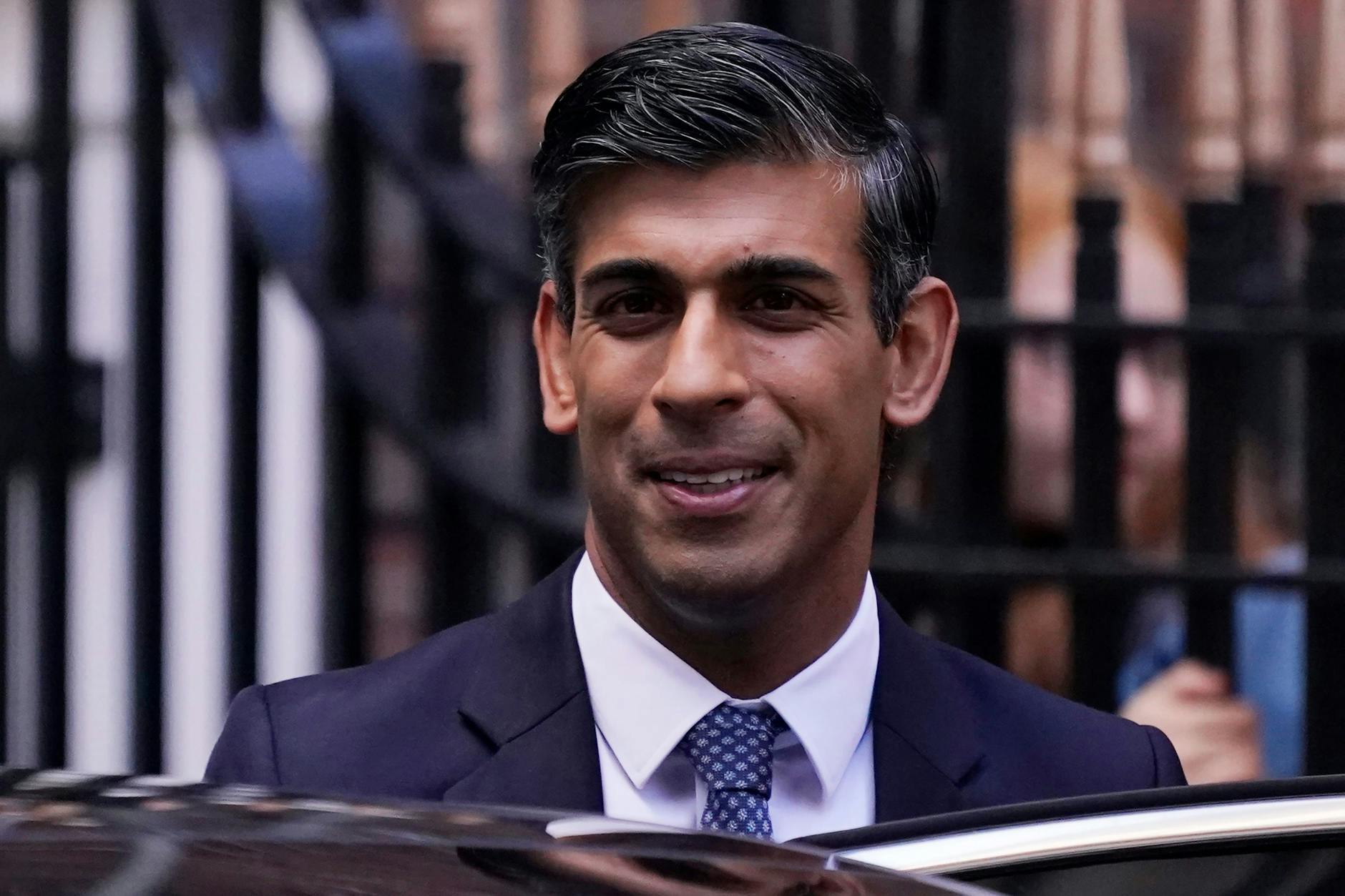 Der britische Premier Rishi Sunak hat erste Topministerpositionen bekannt gegeben.