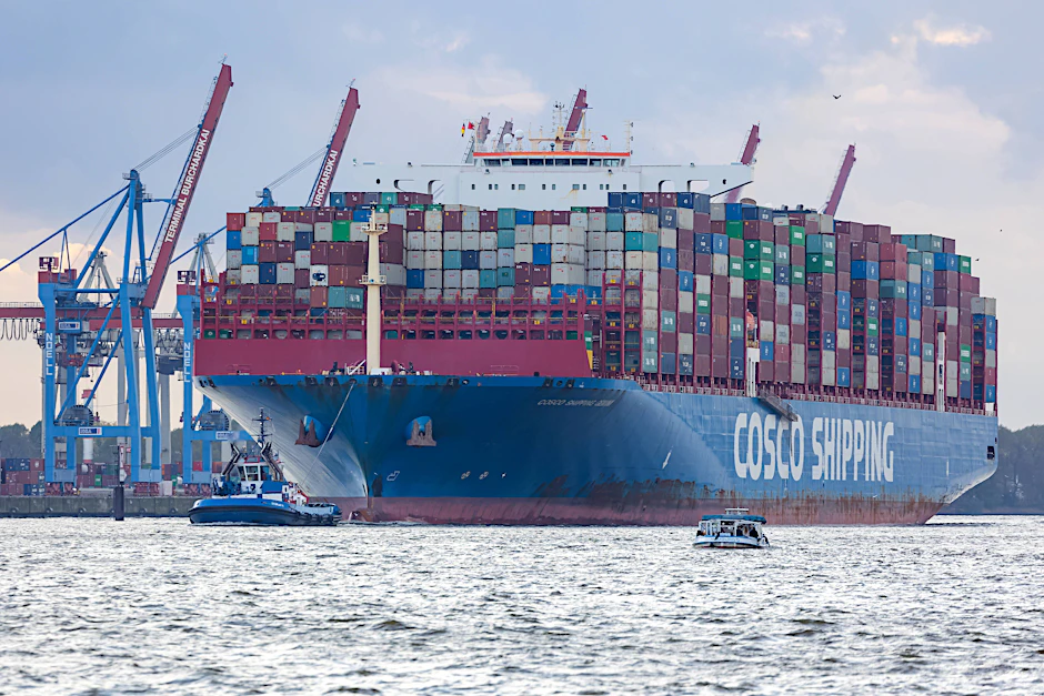 Das Containerschiff Cosco Shipping Gemini kommt in Hamburg an.&nbsp;