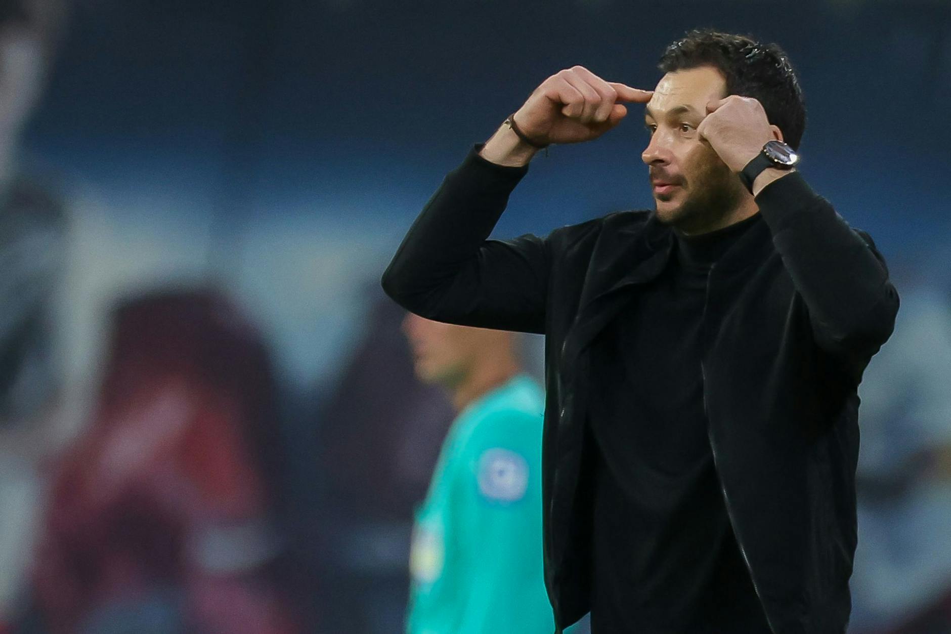 ARCHIV - Hertha-Coach Sandro Schwarz hofft auf einen Heimsieg gegen den FC Schalke 04.