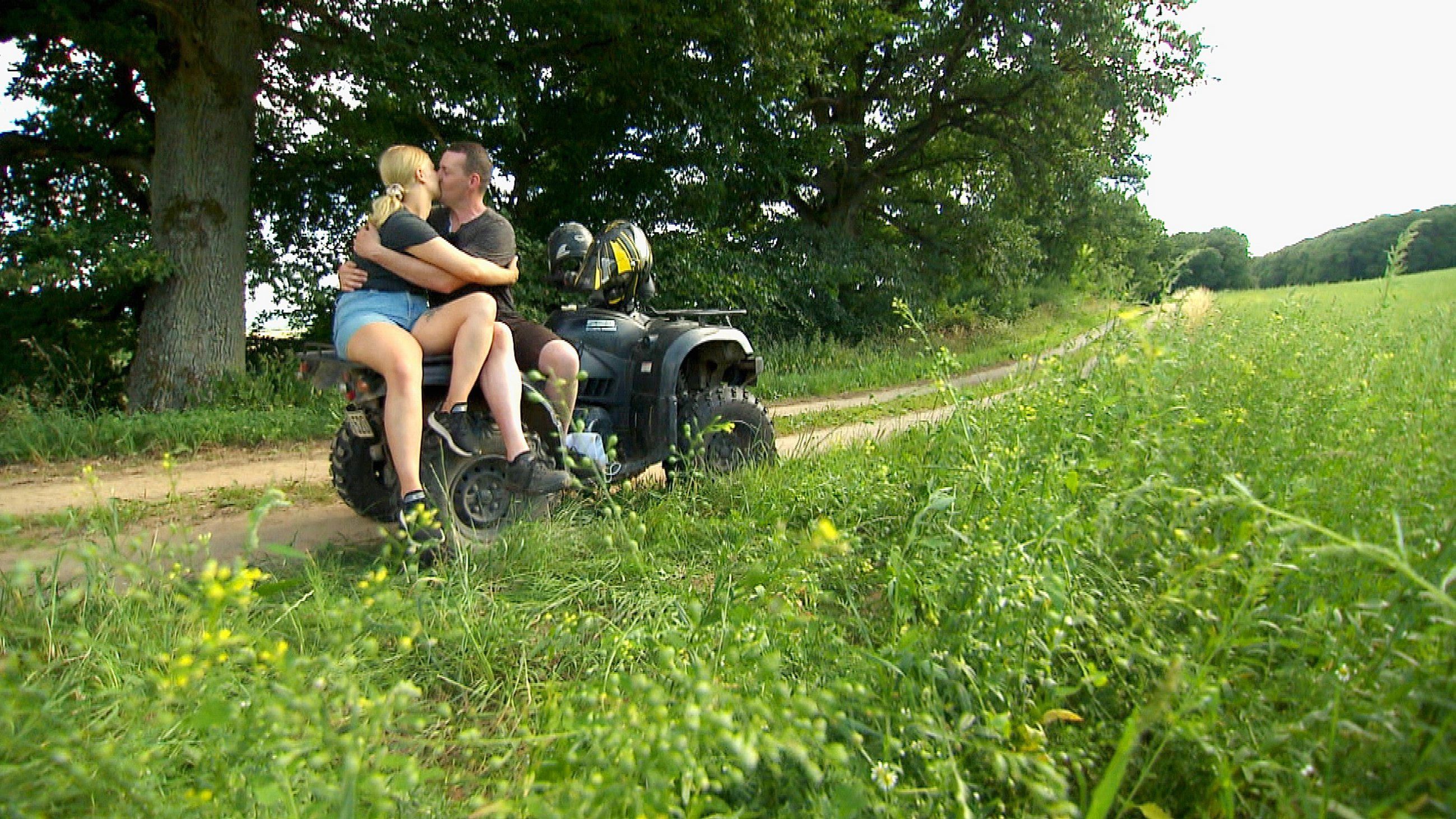 „Bauer sucht Frau“: Endlich fällt bei Anna und Max der erste Kuss!