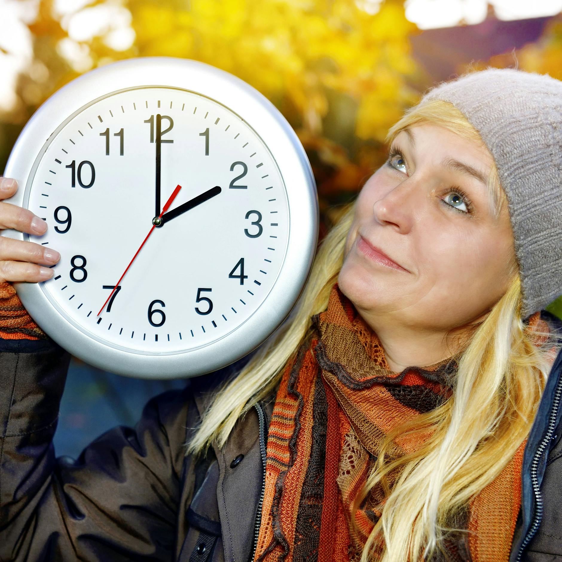Zeiger wird zurückgedreht: DAS sollten Sie bei der Zeitumstellung in dieser Nacht beachten