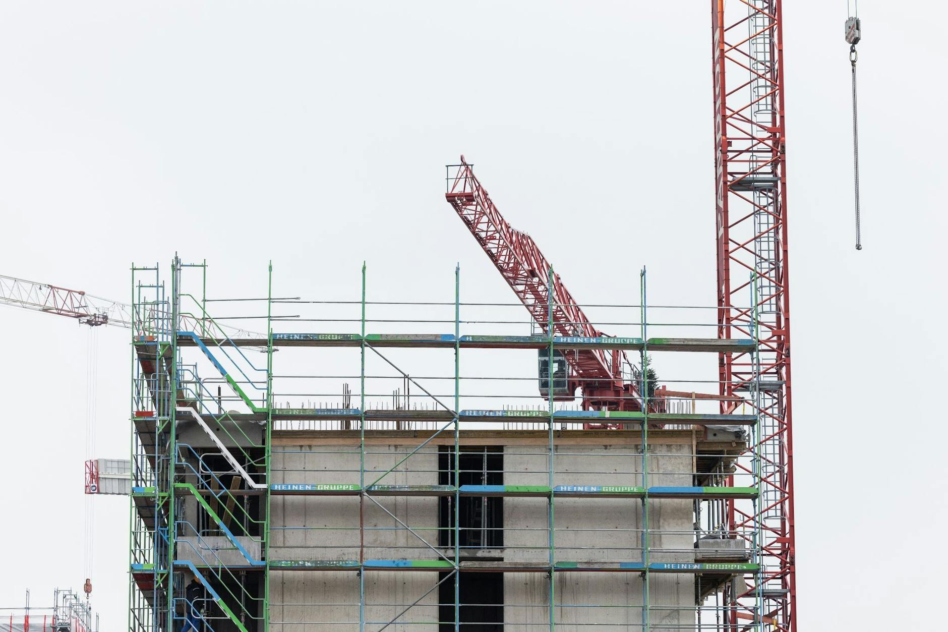 Der Bau eines klimafreundlichen Effizienzhauses im Kölner Stadtteil Ehrenfeld. Im nächsten Jahrzehnt soll EU-weit nur noch klimafreundlich gebaut werden.