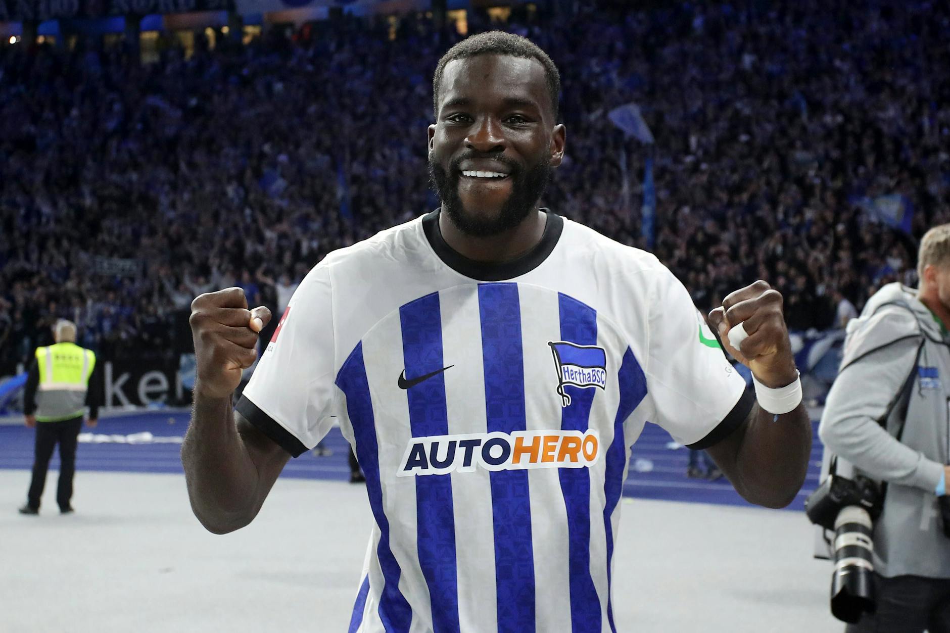 Jeder Blau-Weiße hofft darauf, dass bei Wilfried Kanga der Knoten jetzt geplatzt ist.