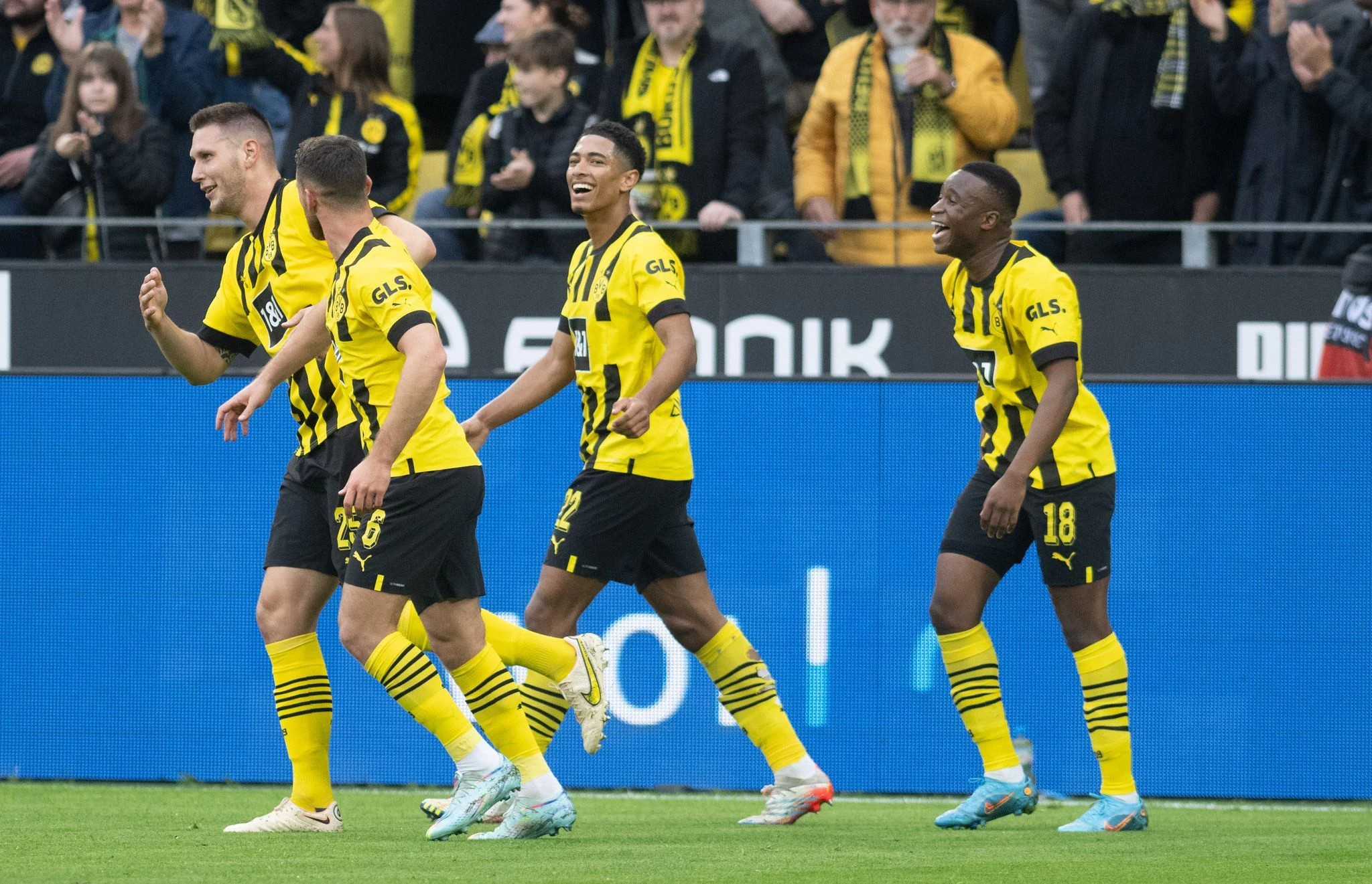 Borussia Dortmund kam zu einem Kantersieg gegen den VfB Stuttgart.  