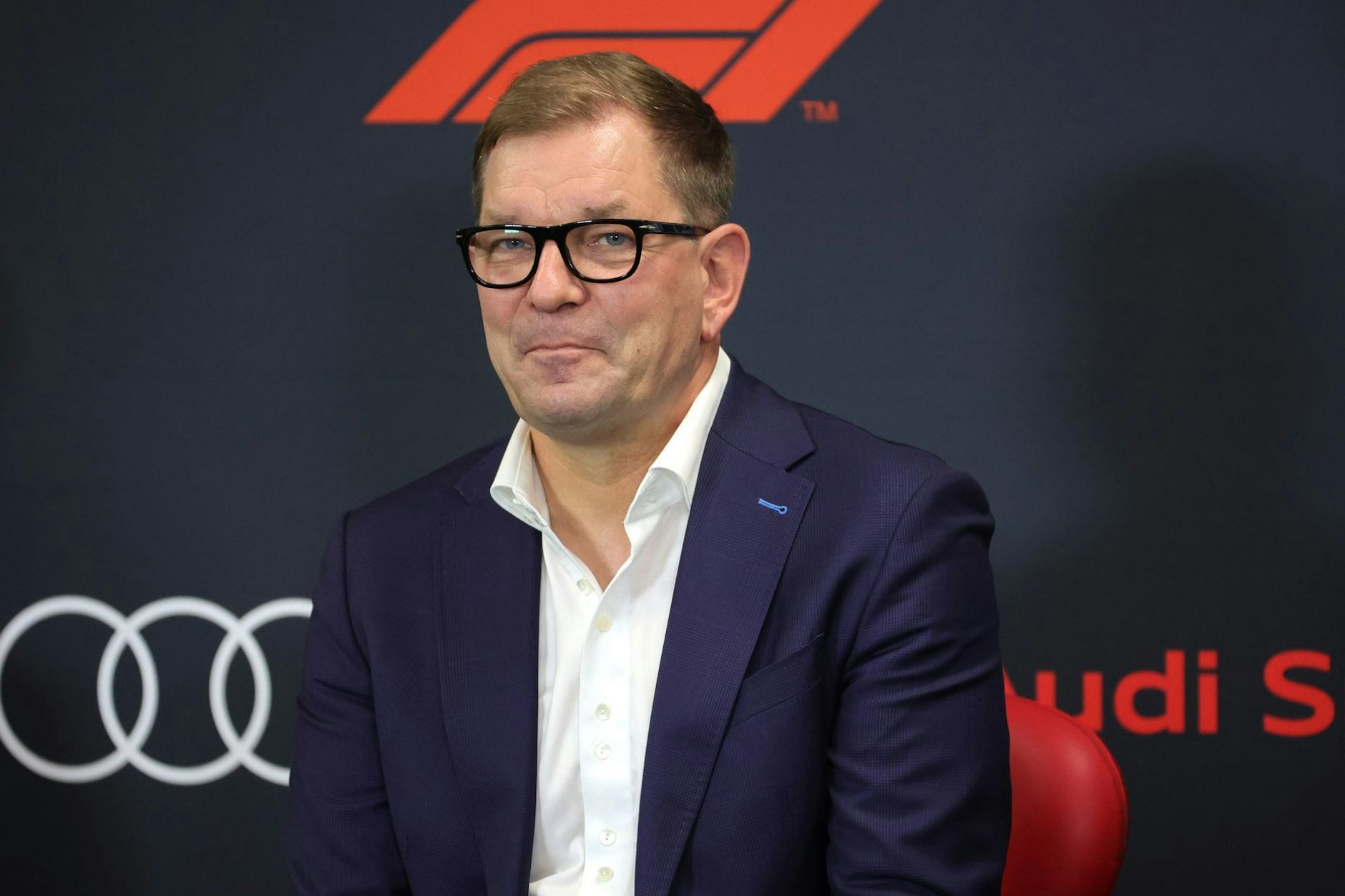 Audi-Chef Markus Duesmann zeigt sich offen für autofreie Tage und Tempolimits.