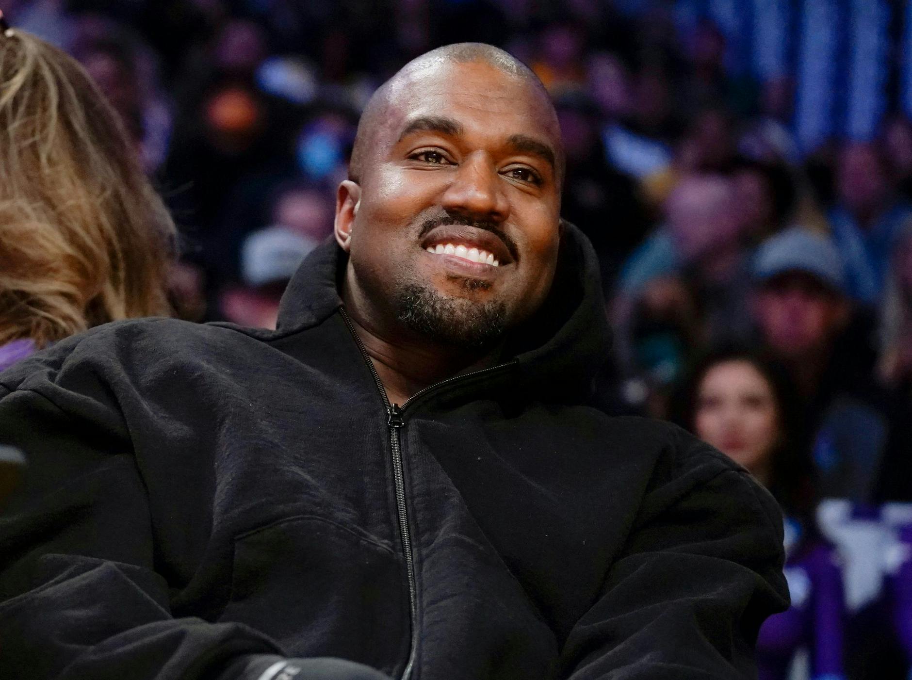 ARCHIV - Der Sportartikelhersteller Adidas stellt die Zusammenarbeit mit Kanye West ein.