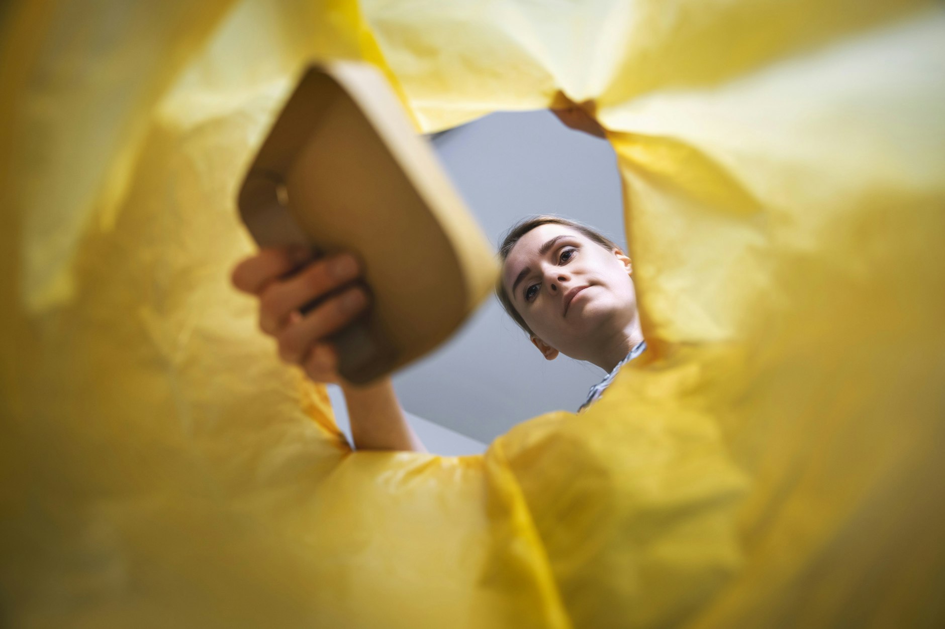 Papiermüll: Deutschland ist viertgrößter Papierverbraucher weltweit mit rund 19 Mil­lionen Tonnen im Jahr 2021, vor uns liegen nur China, die USA und Japan.