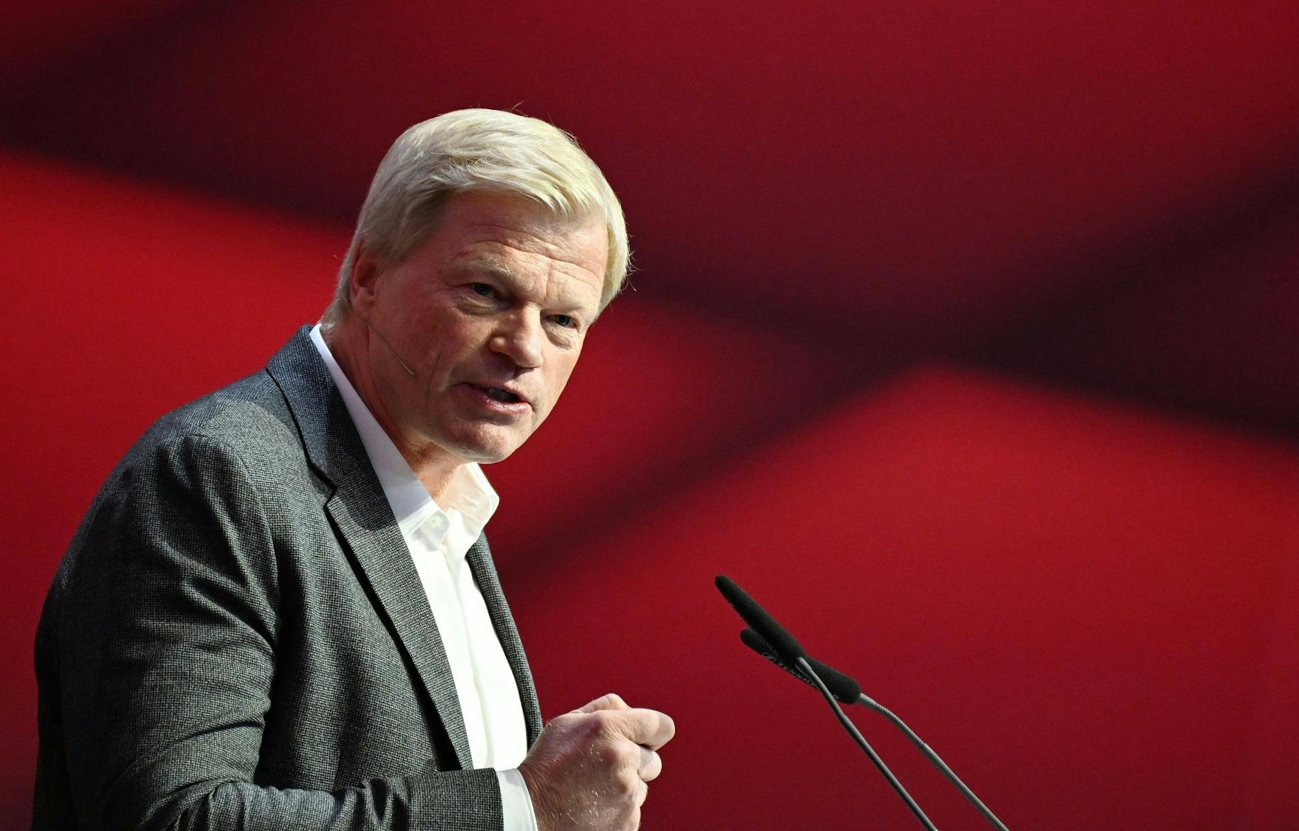 ARCHIV - Oliver Kahn, Vorstandsvorsitzende des FC Bayern Münche. -Agentur GmbH/dpa