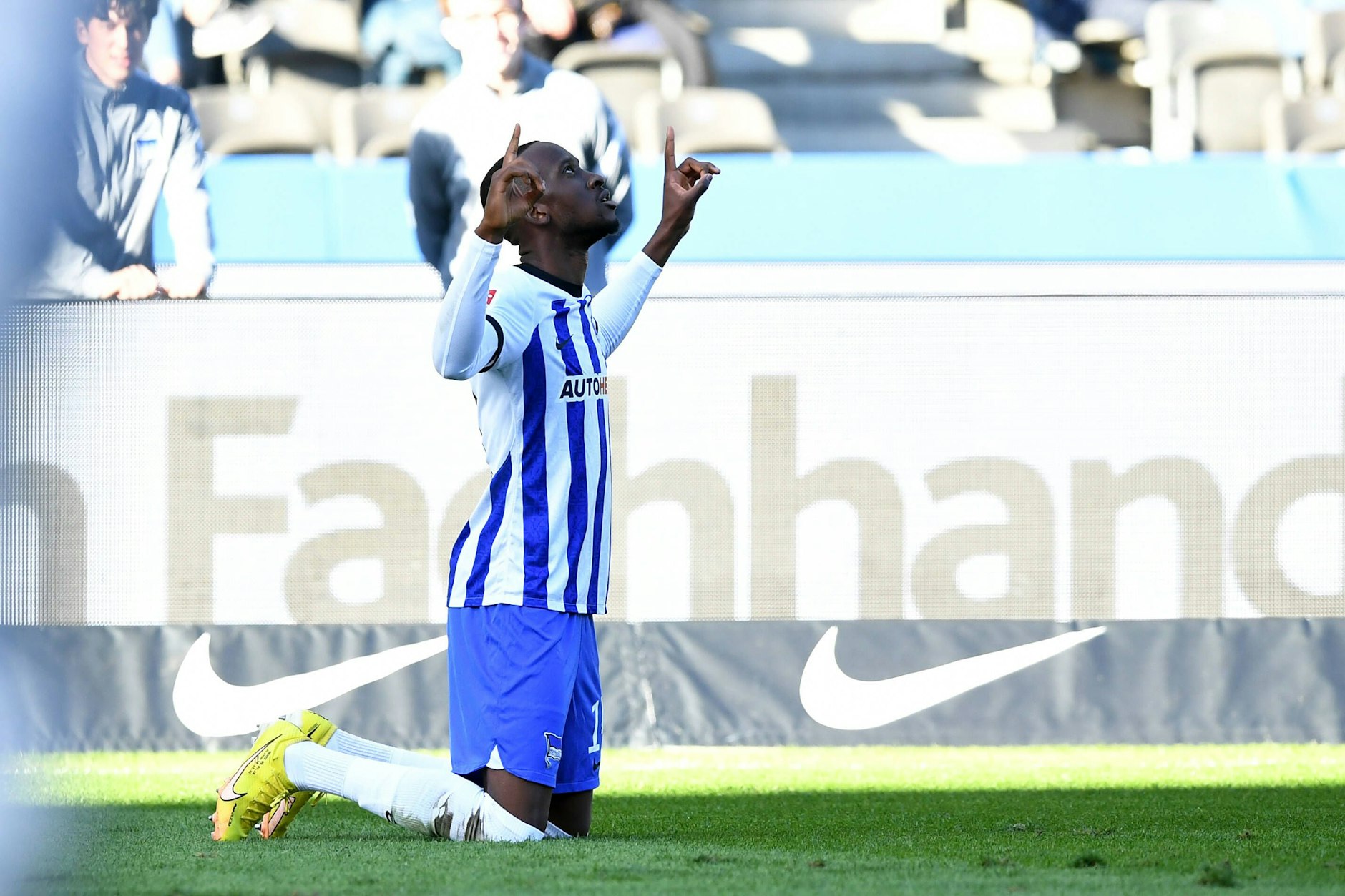 Herthas Dodi Lukebakio konnte in dieser Saison schon fünf Tore bejubeln. Freitag könnte das sechste folgen. Denn in Bremen trifft er immer.