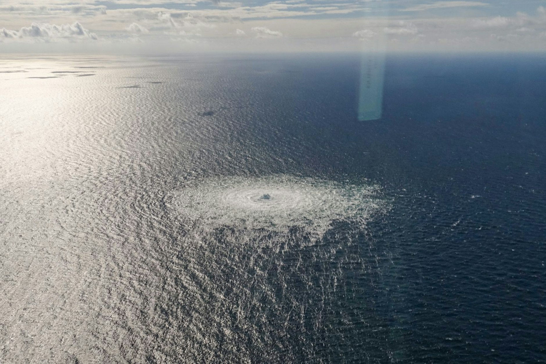 Ein Bild vom dänischen Verteidigungskommando zeigt Ende September das Nord-Stream 2-Gasleck in der Nähe von Bornholm. 