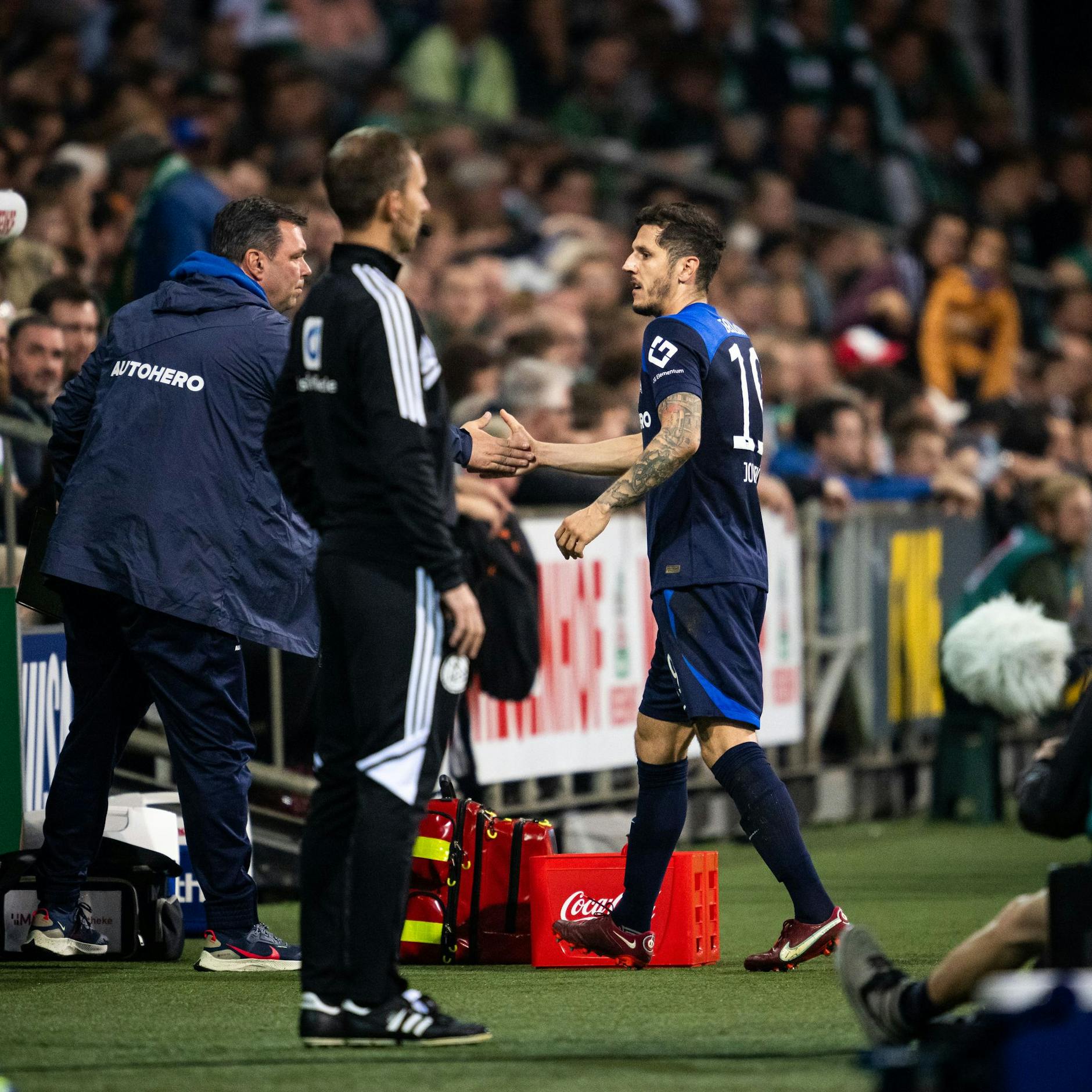 Bitterer Abgang! Herthas Stevan Jovetic musste nach 31 Minuten verletzt vom Platz.