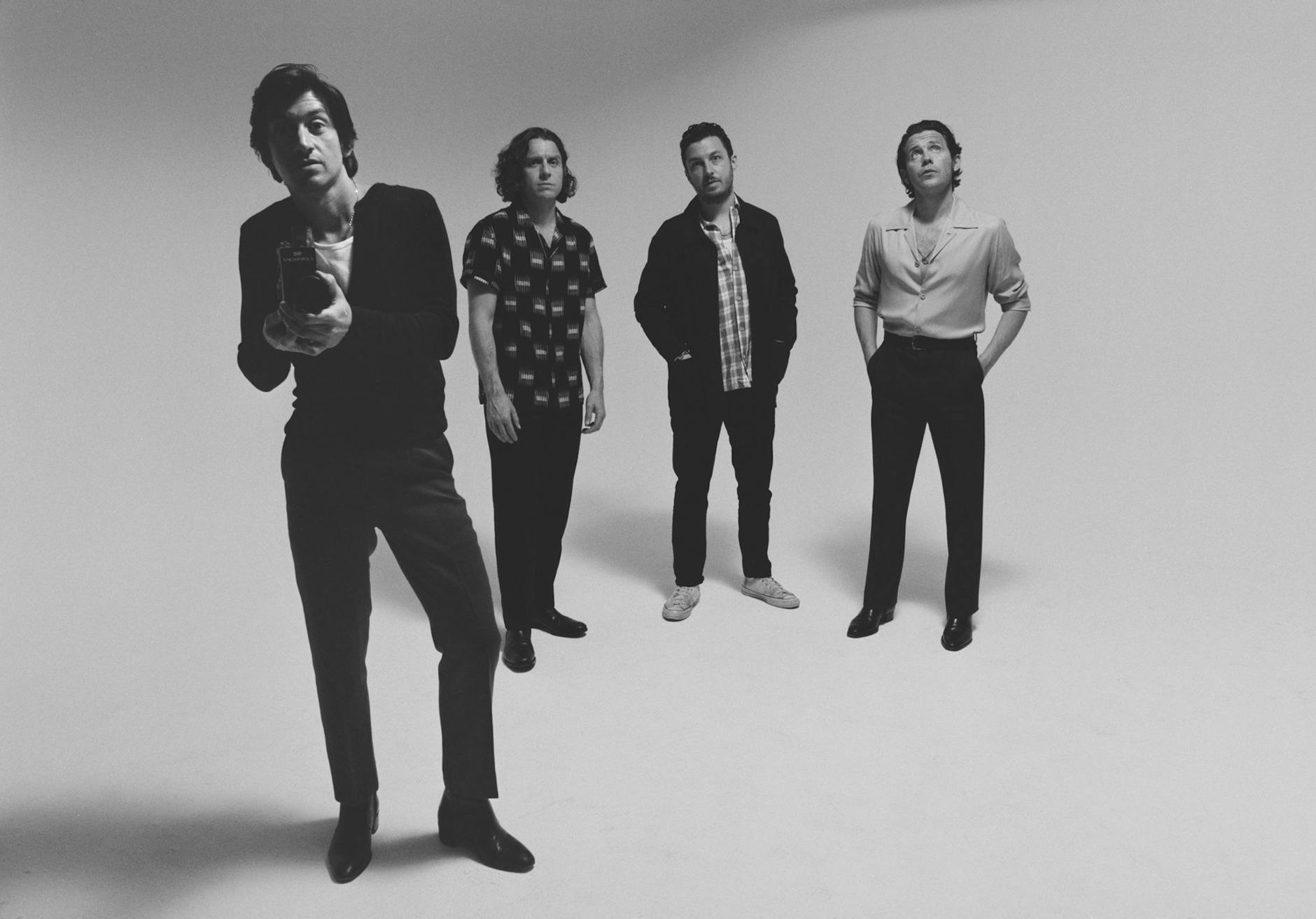 HANDOUT - Die Arctic Monkeys überraschen mit einem Soul-Album. pa