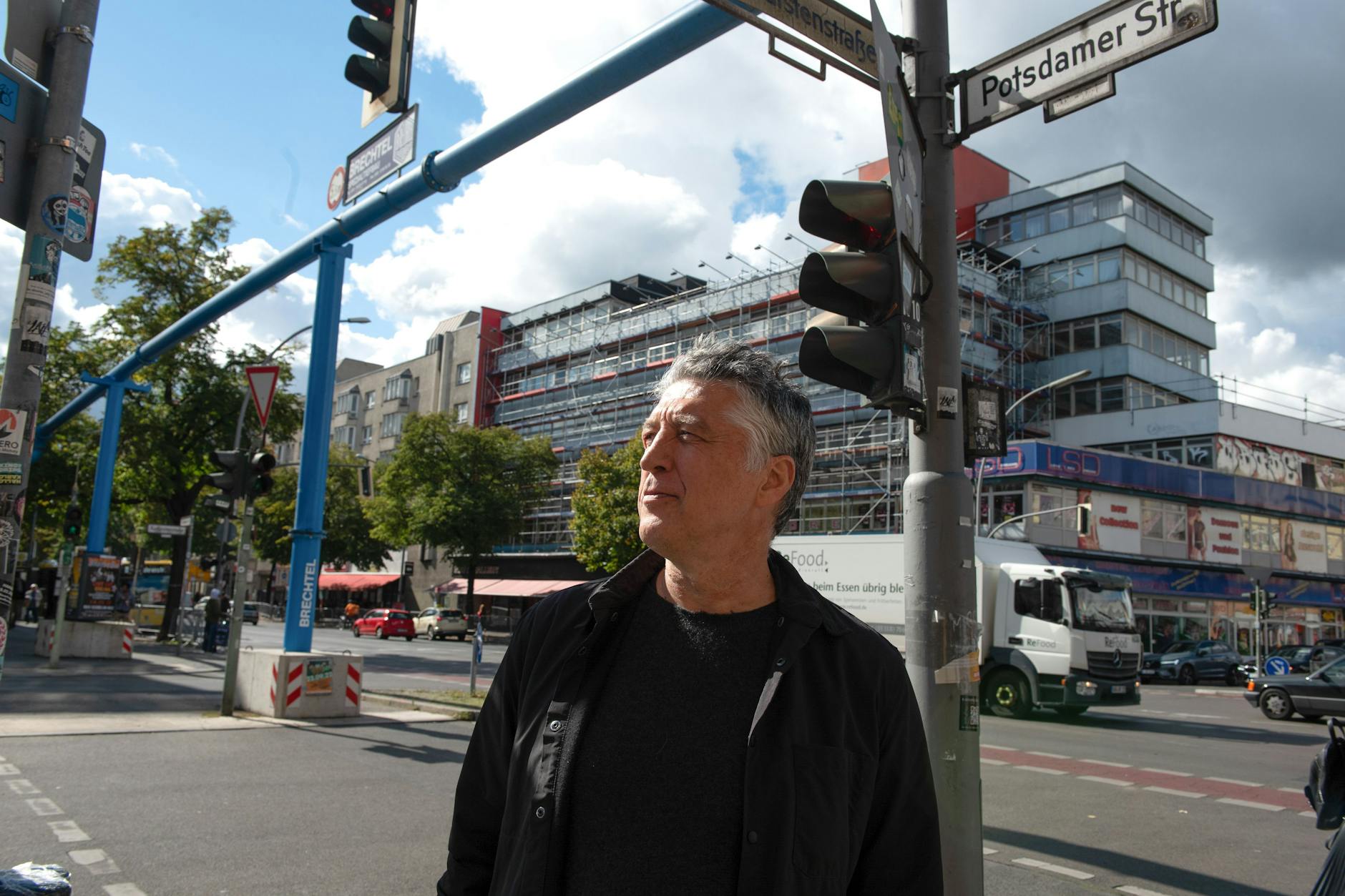 Den Veränderungsprozess seines Kiezes erklärt Murkudis gern anhand von Schrippen-Preisen.