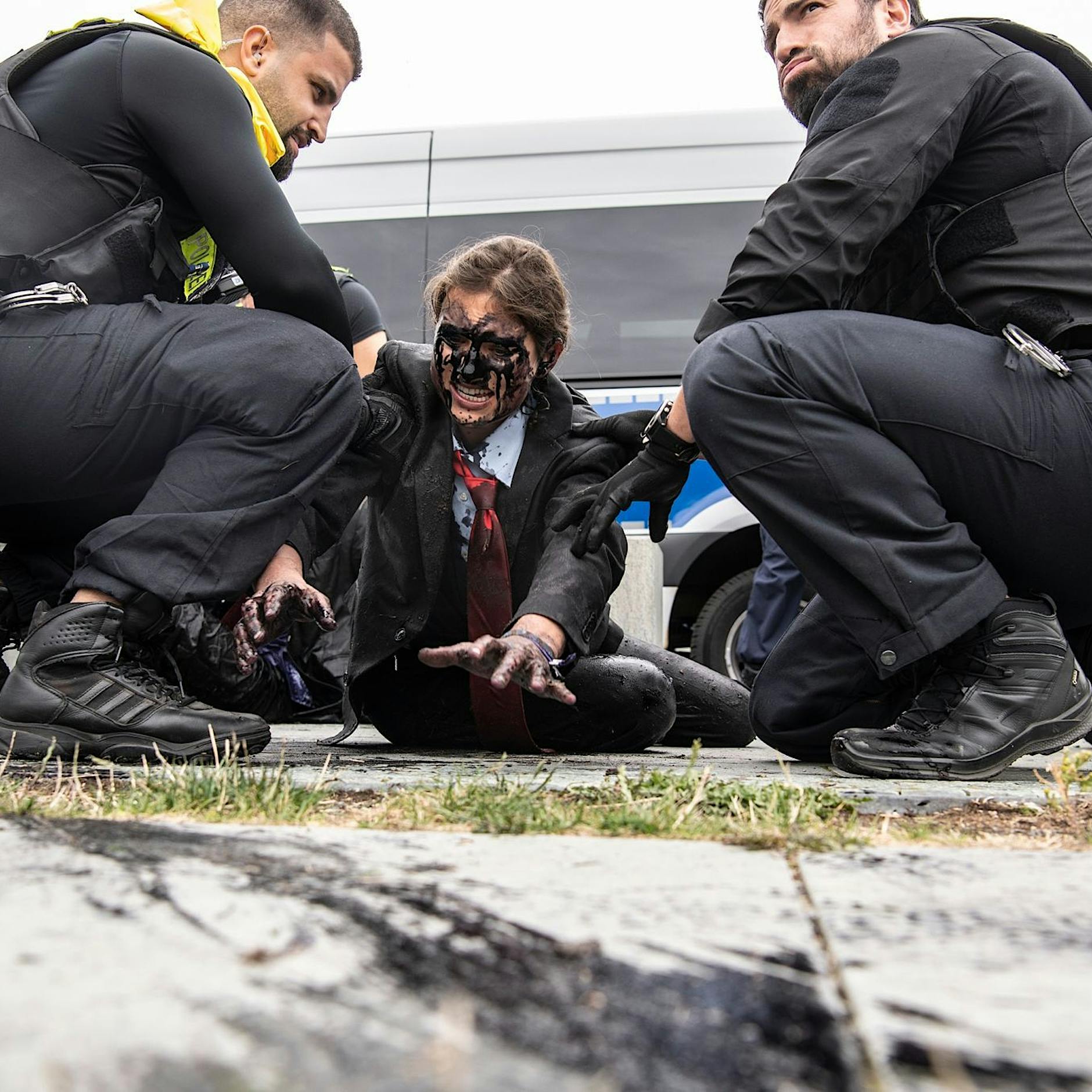 Die Klimaschützer machen sich immer mehr Feinde – was erreichen sie damit?