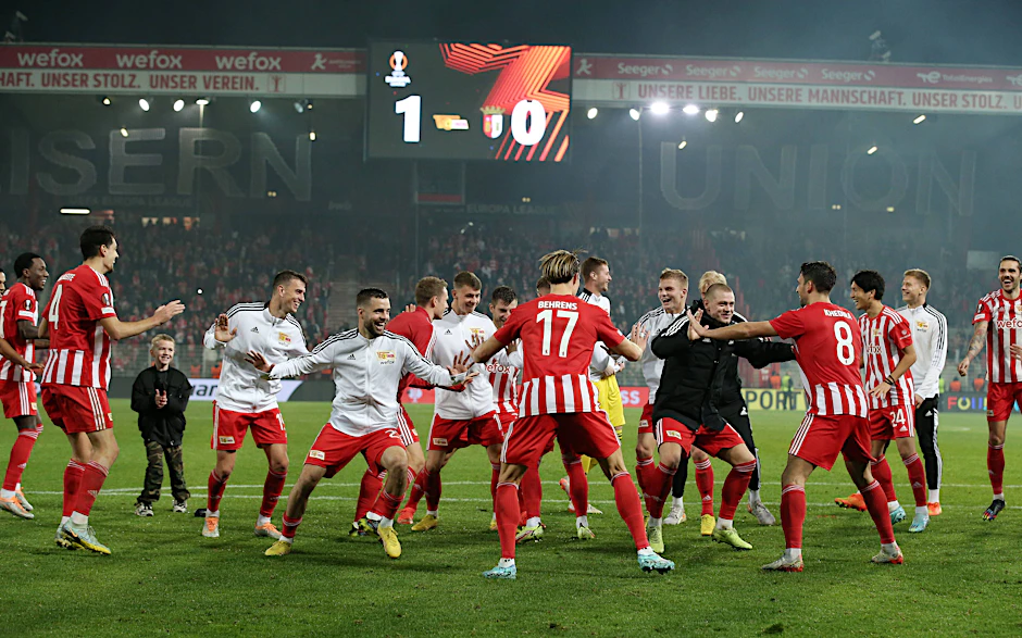 Unioner Jubelreigen nach dem 1:0 gegen Sporting Braga.