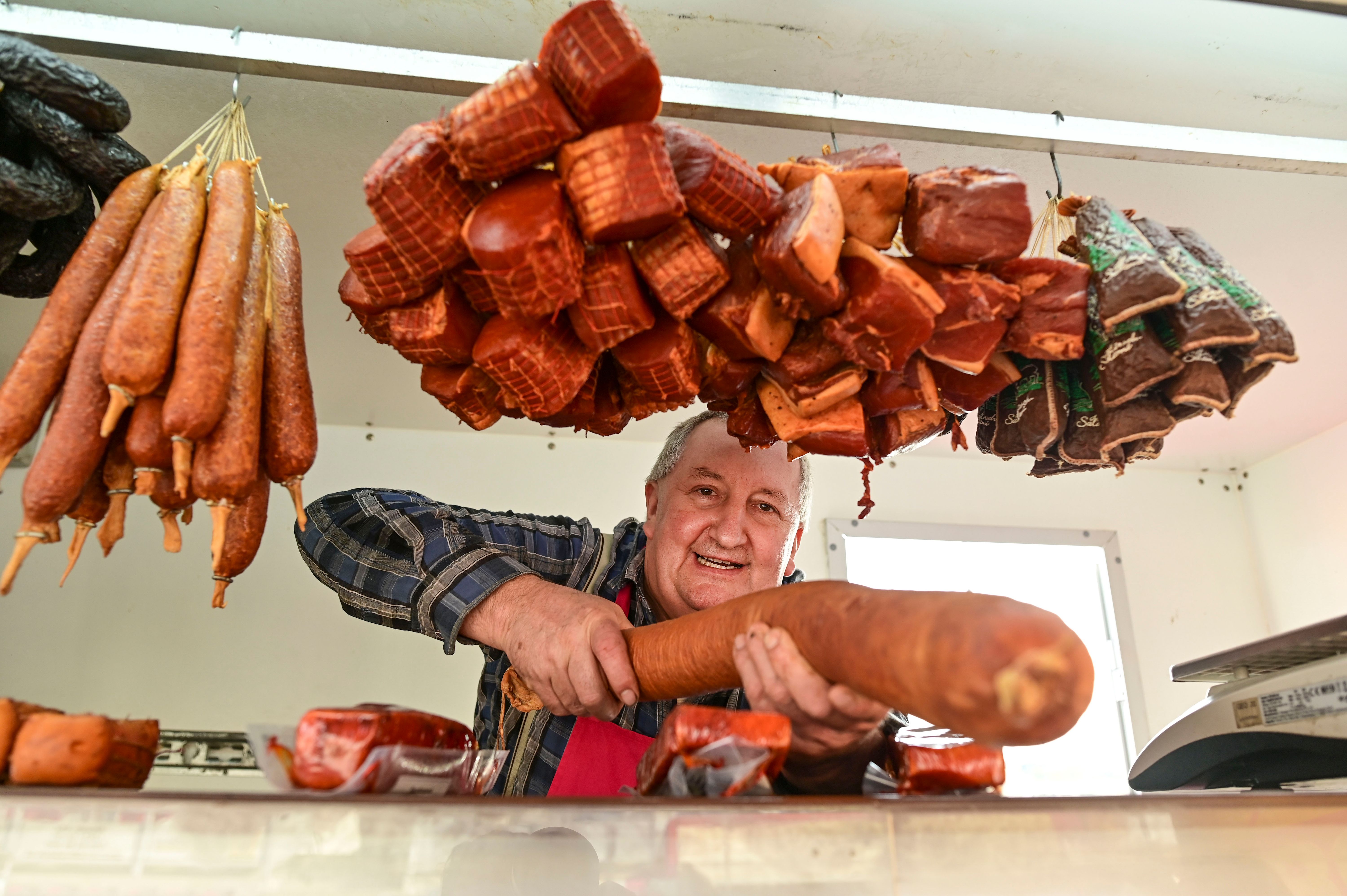Image - Die Ostpro ruft – und die Jünger von Blasenwurst, Kati und Co. kommen