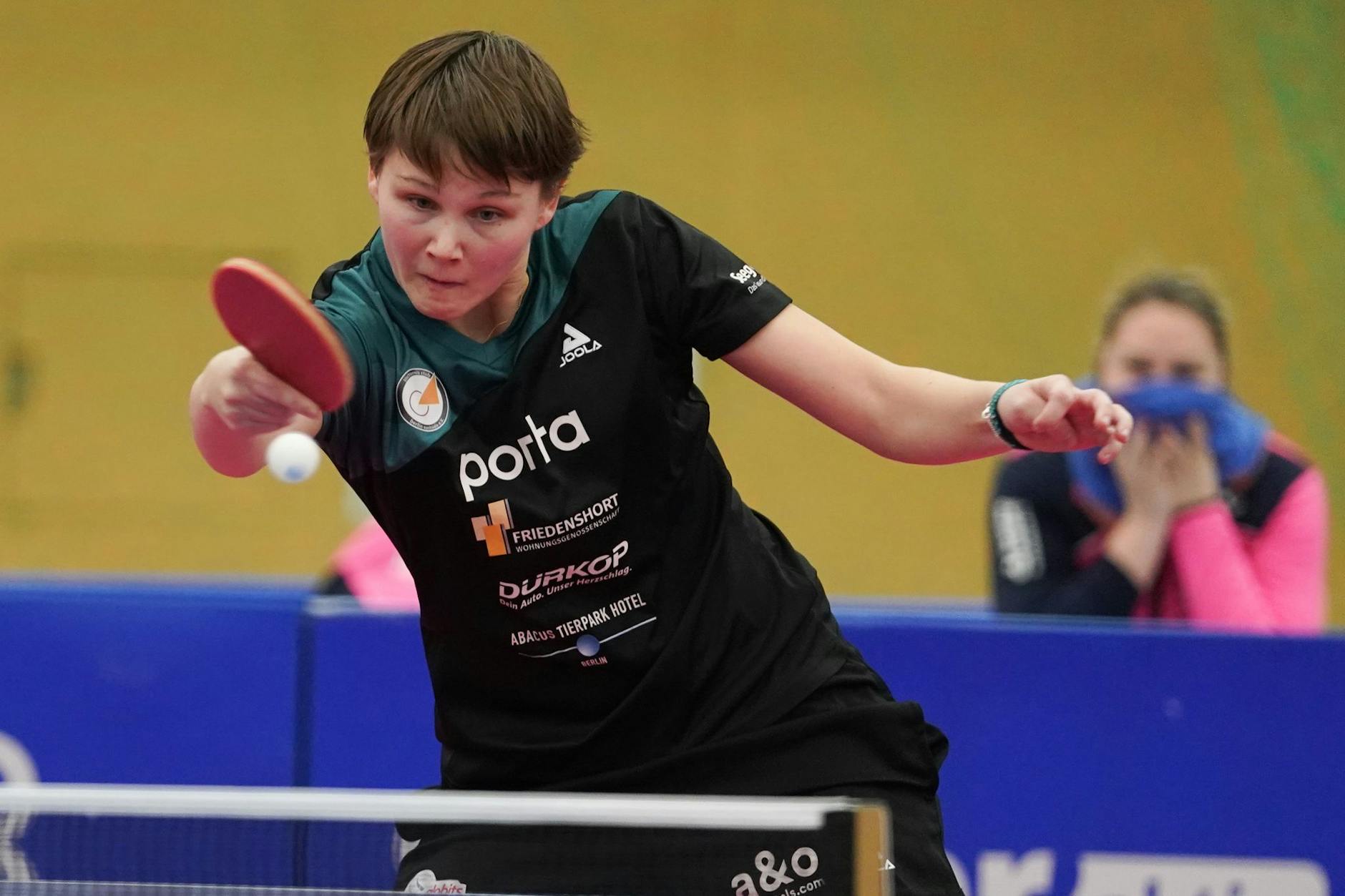 ARCHIV - Nina Mittelham vom ttc berlin eastside in Aktion.
