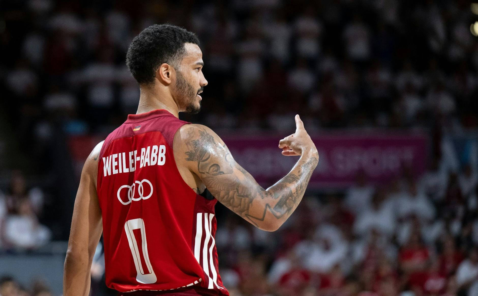 ARCHIV - Startete mit Bayerns Basketballern mit einer Niederlage in die Königsklasse: Nick Weiler-Babb.