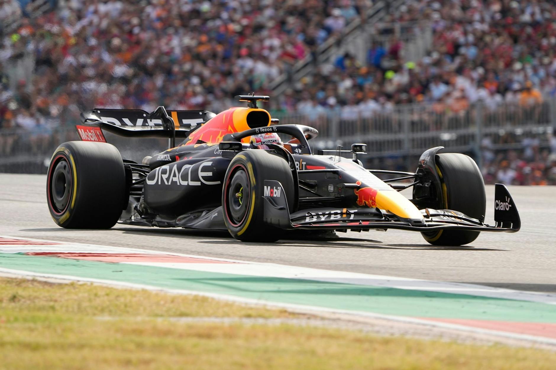 Max Verstappen aus den Niederlanden vom Team Red Bull in Aktion.