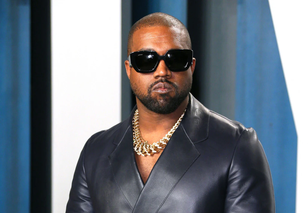 Ex-TMZ-Mitarbeiter über Kanye West: Er sagte „Ich liebe Hitler. Ich liebe die Nazis“