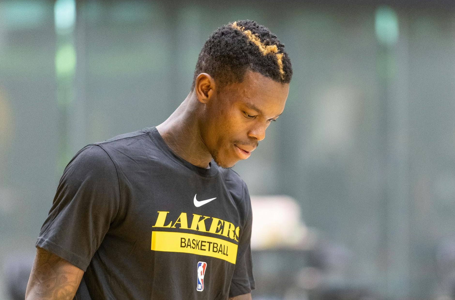 ARCHIV - Dennis Schröder beim ersten Training nach seinem Wechsel zu den Los Angeles Lakers.