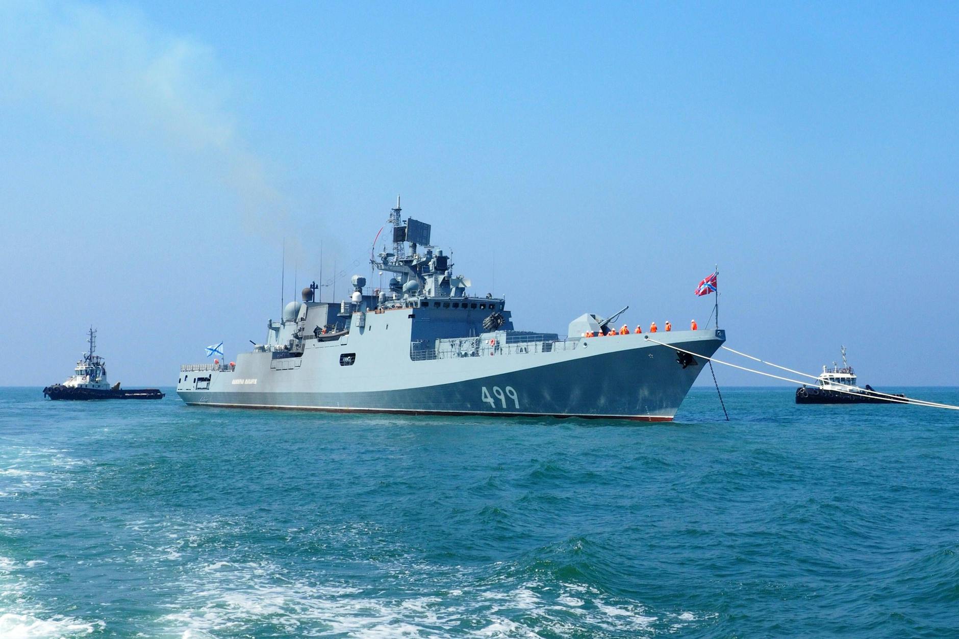 Mittlerweile ist die „Admiral Makarow“ das Flaggschiff der Schwarzmeerflotte. Ob das Schiff bei dem Angriff am Samstag getroffen wurde, ist noch unklar.