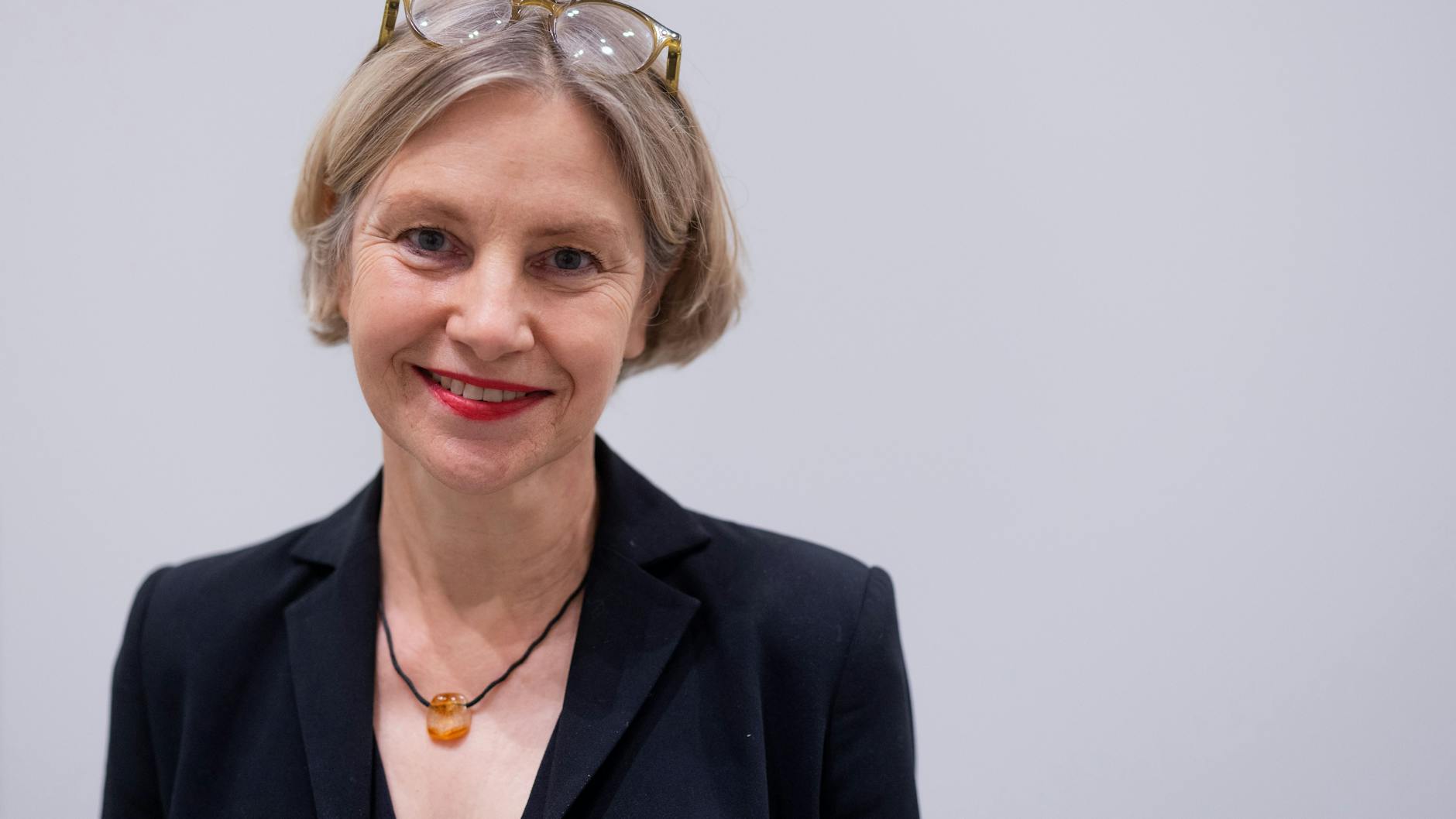 Susanne Meyer-Büser ist Kuratorin der Ausstellung „Mondrian.Evolution“ in der Kunstsammlung Nordrhein-Westfalen K20.