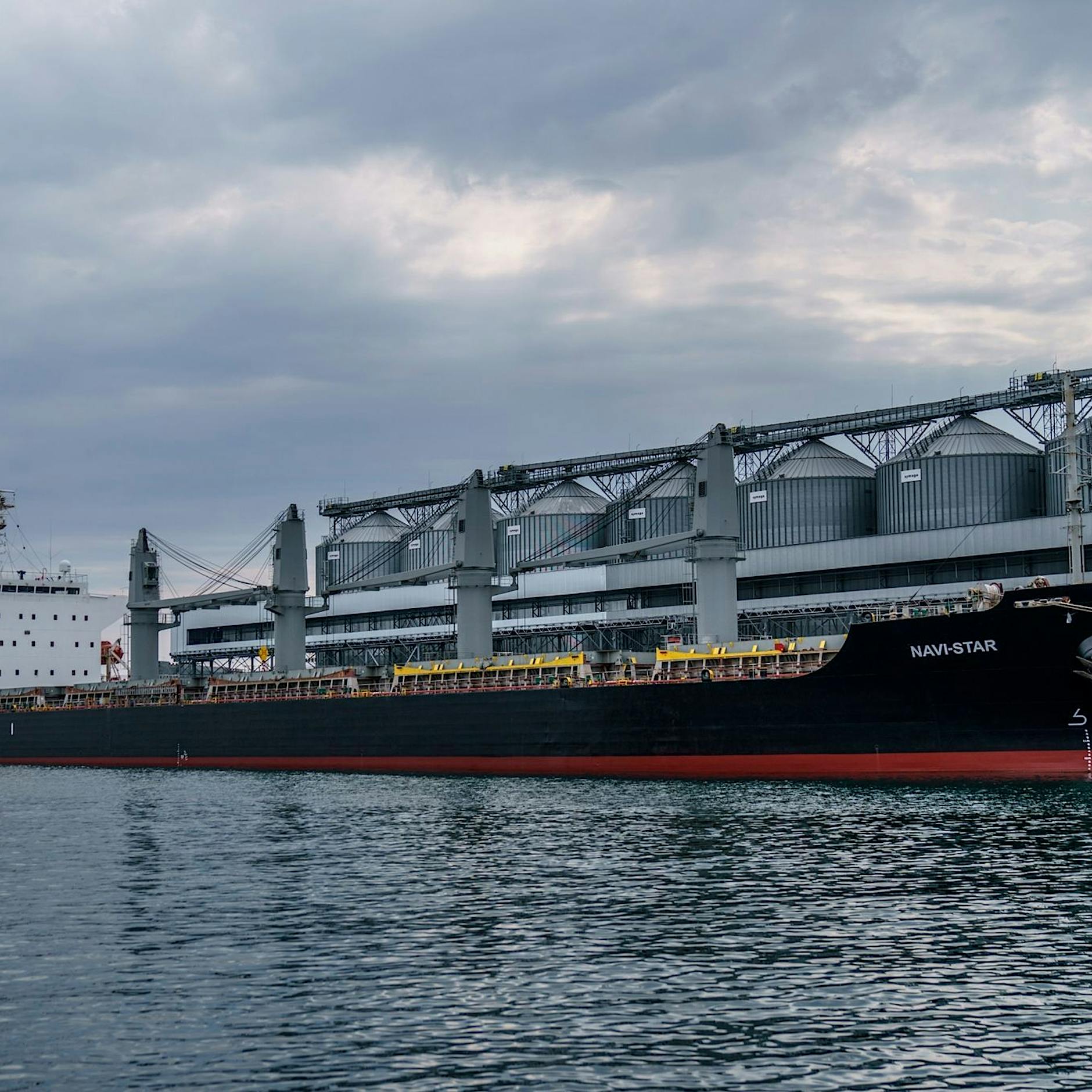 Trotz Russlands Ausstieg aus Getreideabkommen: Frachter vor Ukraine in Bewegung