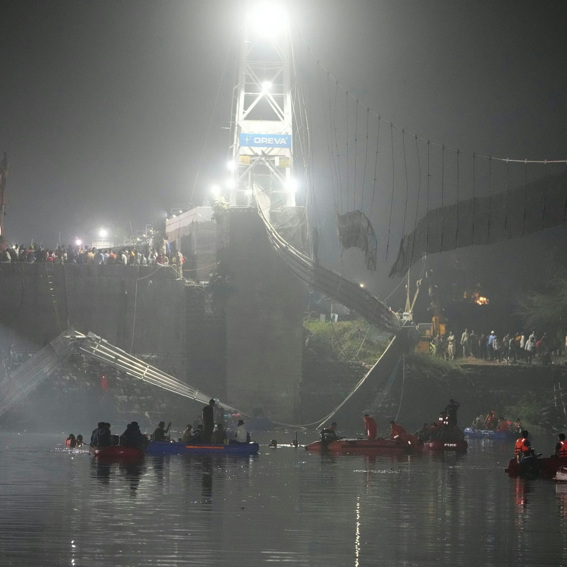 Image - Mehr als 140 Tote bei Einsturz von Hängebrücke in Indien
