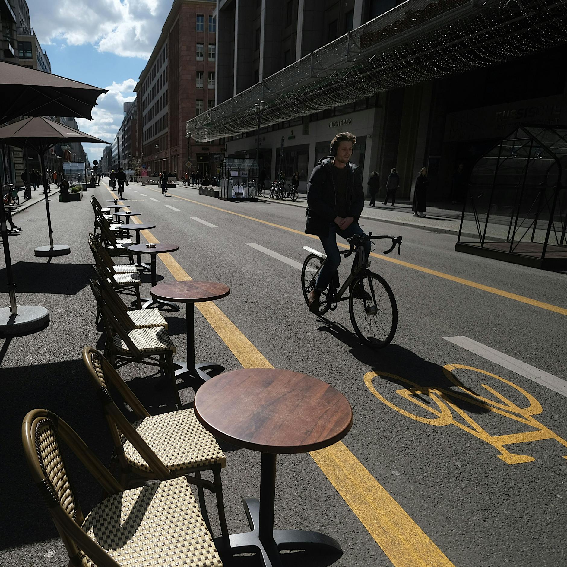 Bezirk macht Ernst: Friedrichstraße wird bald dauerhaft für Autos gesperrt