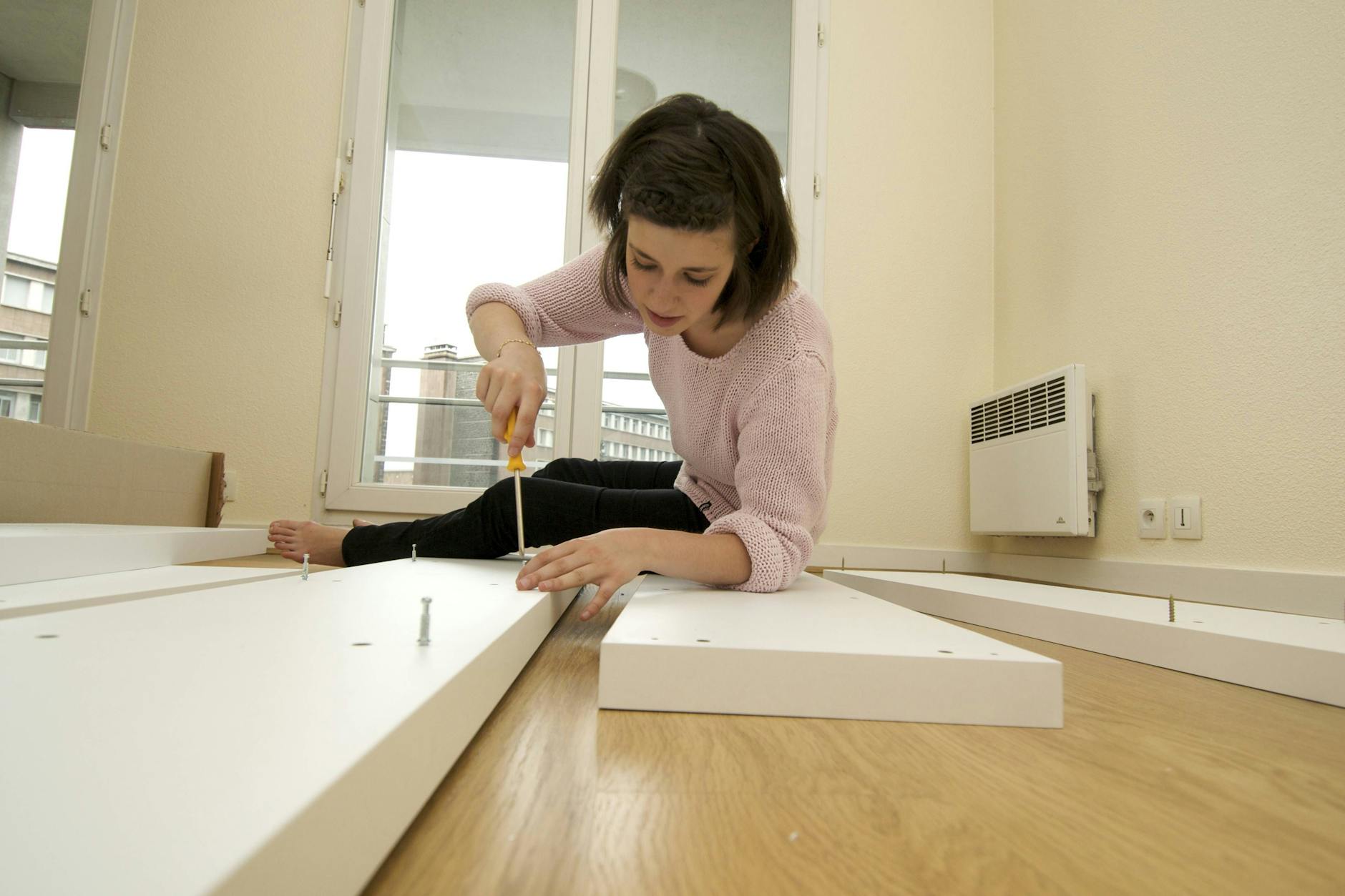 Pinökel, Nupsi, Nupsel ... Wie heißen die Teile, mit denen Regalböden befestigt werden, tatsächlich?