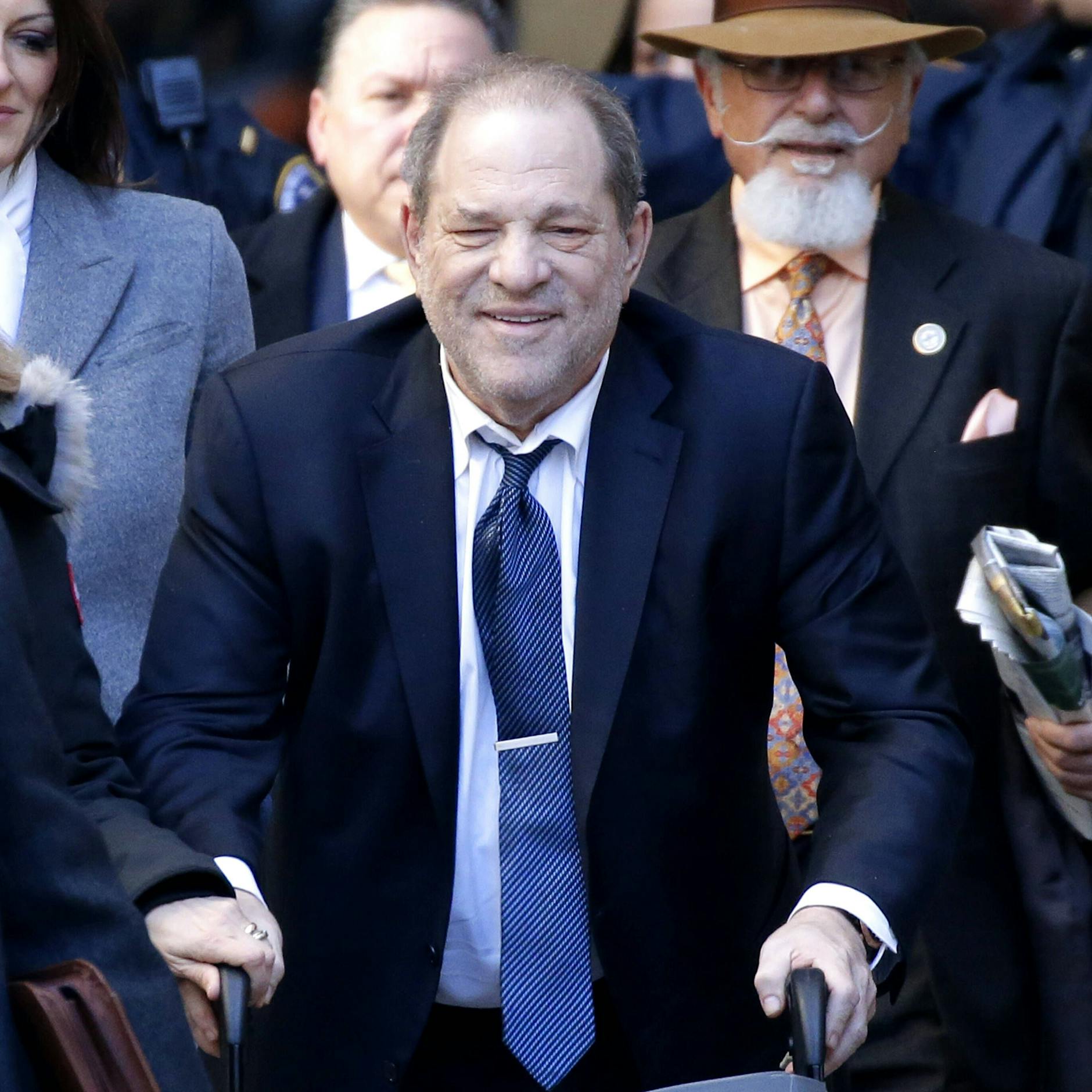 Harvey Weinstein vor Gericht: Schauspielerin zweimal im gleichen Hotelzimmer sexuell missbraucht