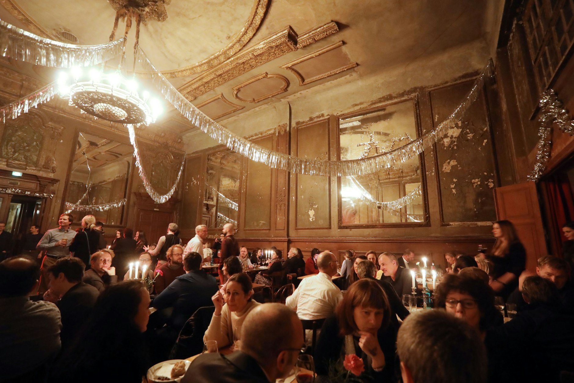 Glanz alter Tage: Spiegelsaal in Clärchens Ballhaus.