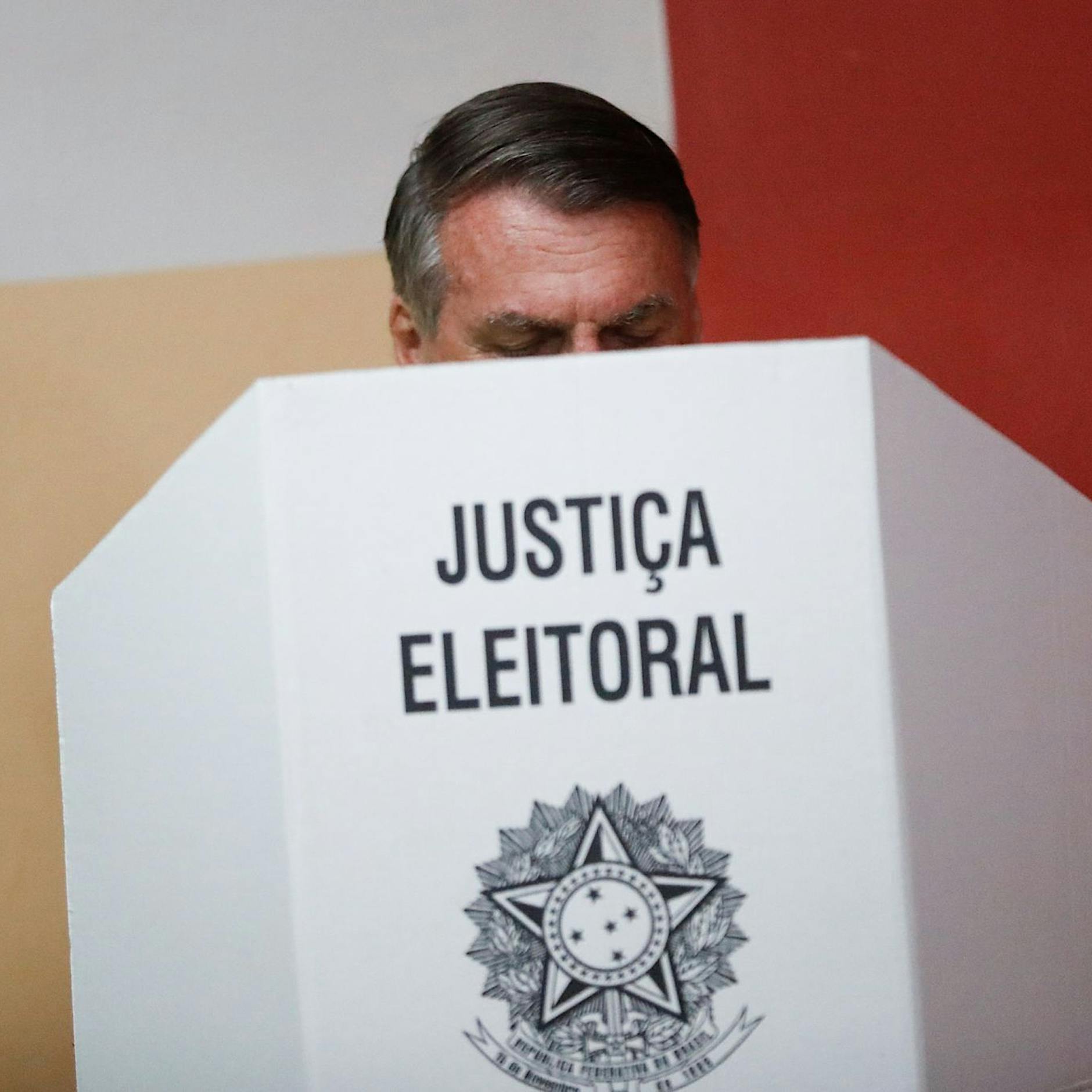 Bolsonaros dröhnendes Schweigen – Was erwartet Brasilien?